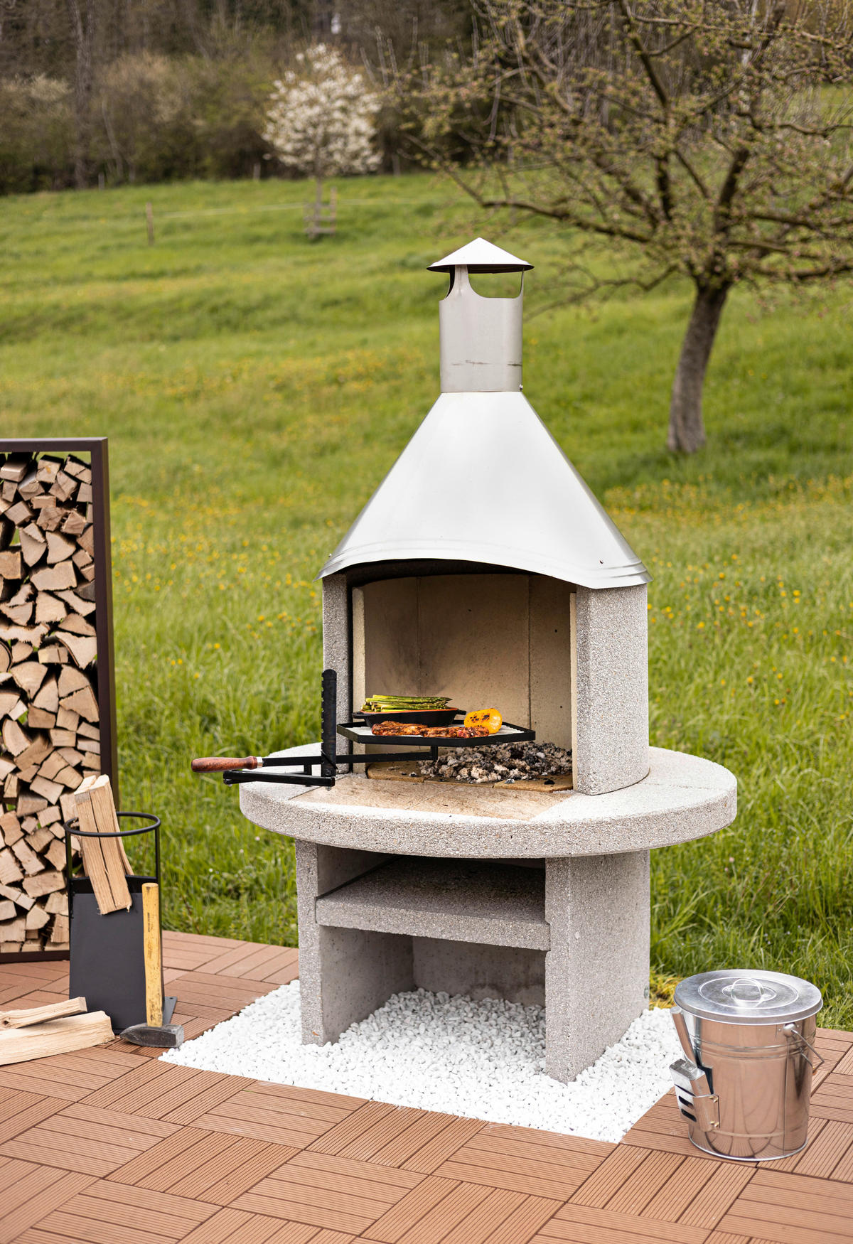 HOLZKOHLEGRILL - Weiss/Grau, Design, Stein (99/190/113cm) - Nouvel