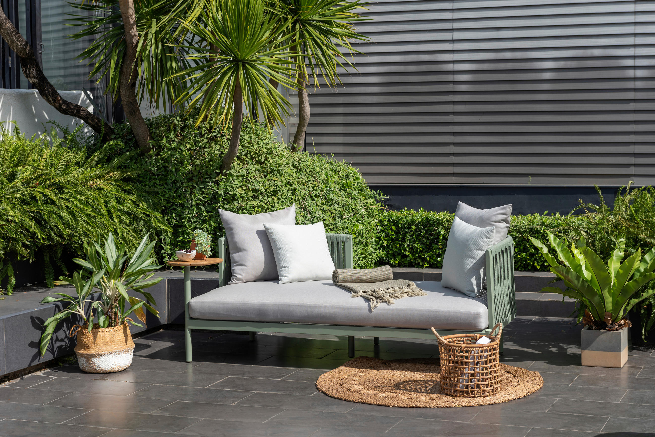 LOUNGESOFA  - Grauweiß/Hellgrün, Design, Holz/Textil (180/69/85cm) - Amatio