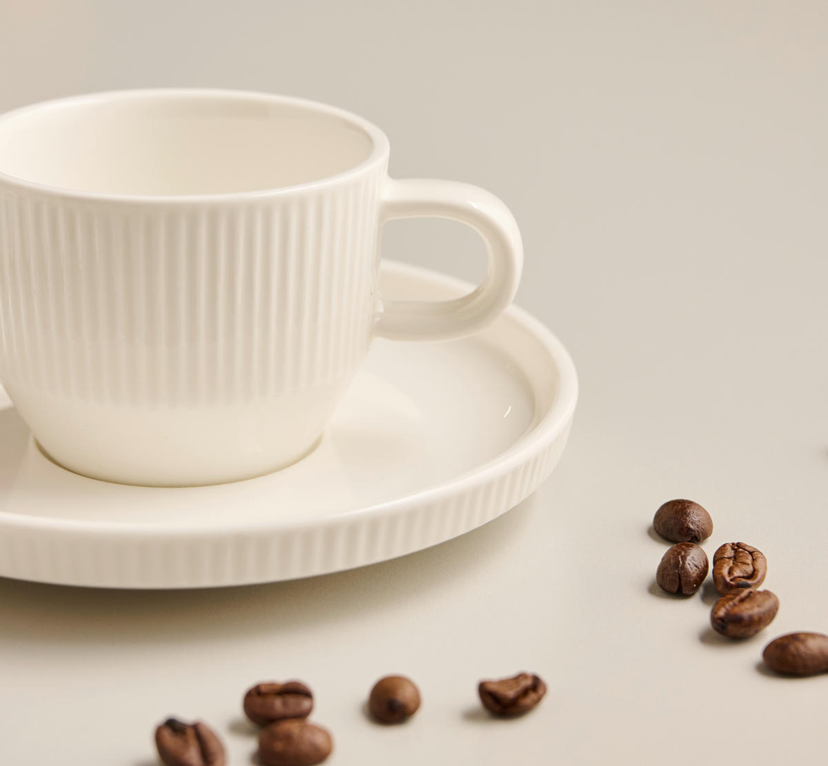 ESZPRESSZÓ CSÉSZE ÉS CSÉSZEALJ  - fehér, Design, kerámia - Dieter Knoll