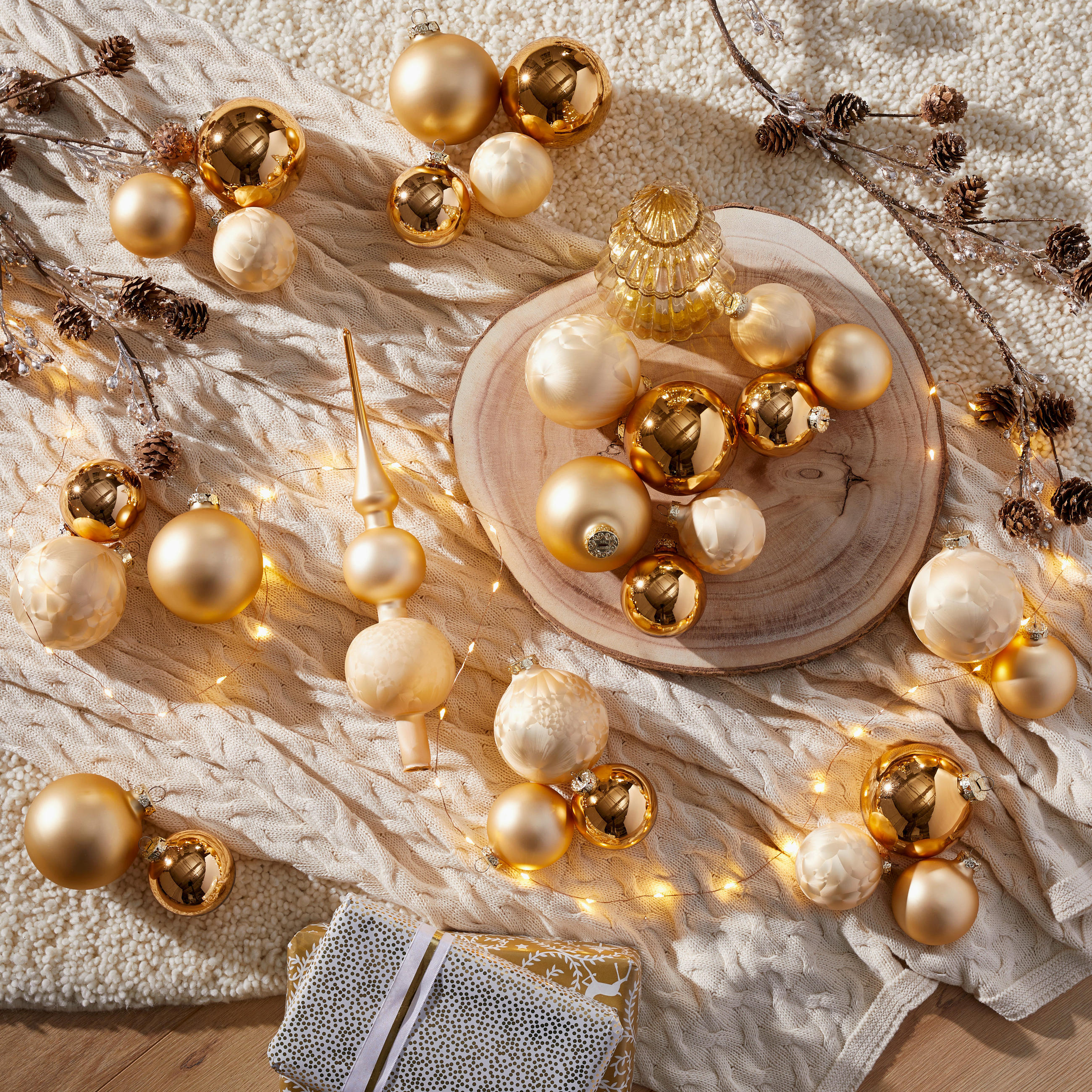 CHRISTBAUMSPITZE  - Goldfarben, Basics, Glas (31cm) - X-Mas