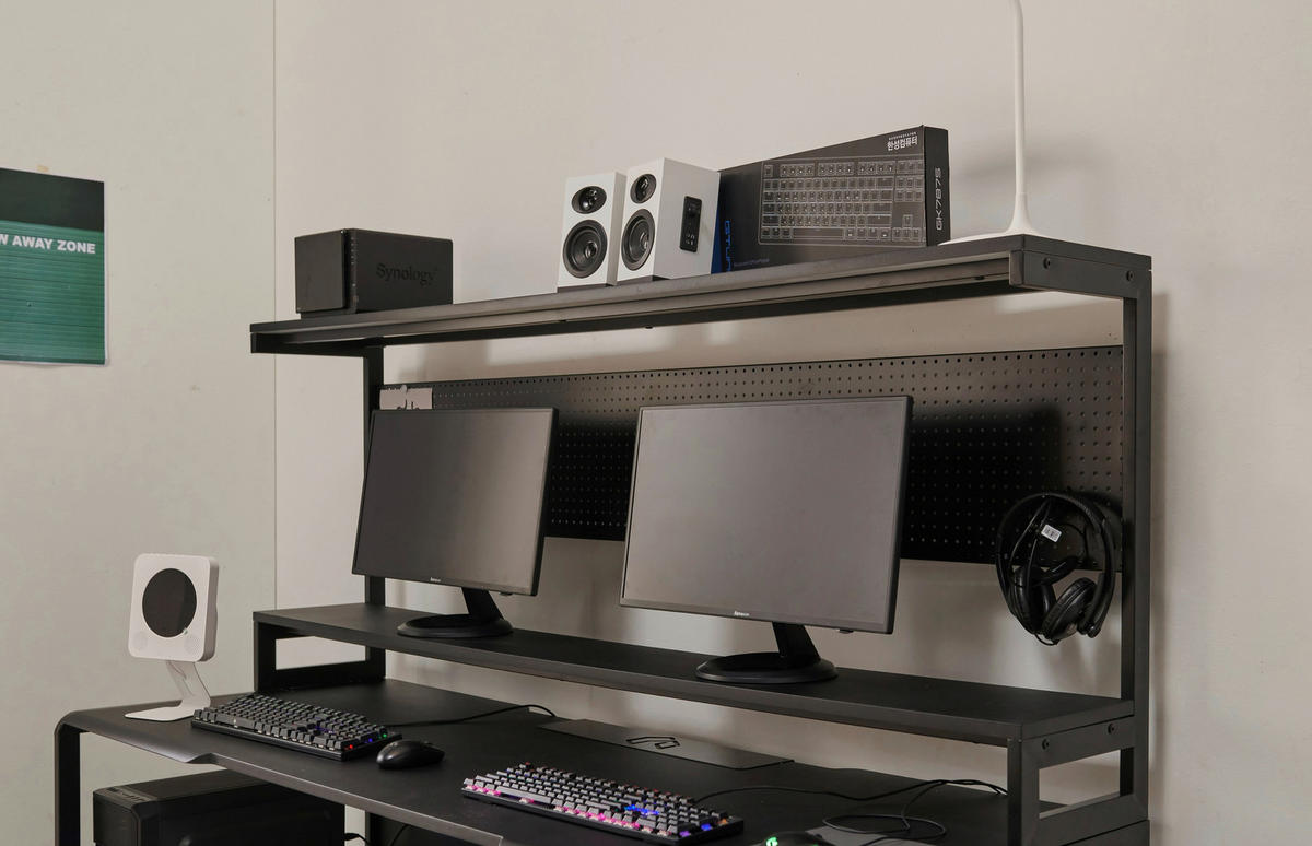 SKRIVBORD 180/70/148 cm  i svart  - svart, Design, metall/trämaterial (180/70/148cm) - Livetastic