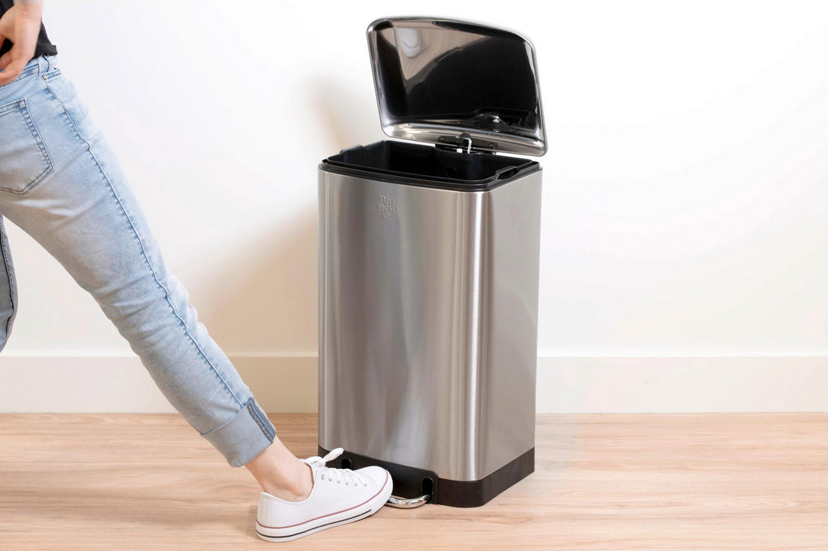 TRETEIMER 20 L  - Chromfarben/Schwarz, Basics, Kunststoff/Metall (30/29/53cm) - Dirt Devil