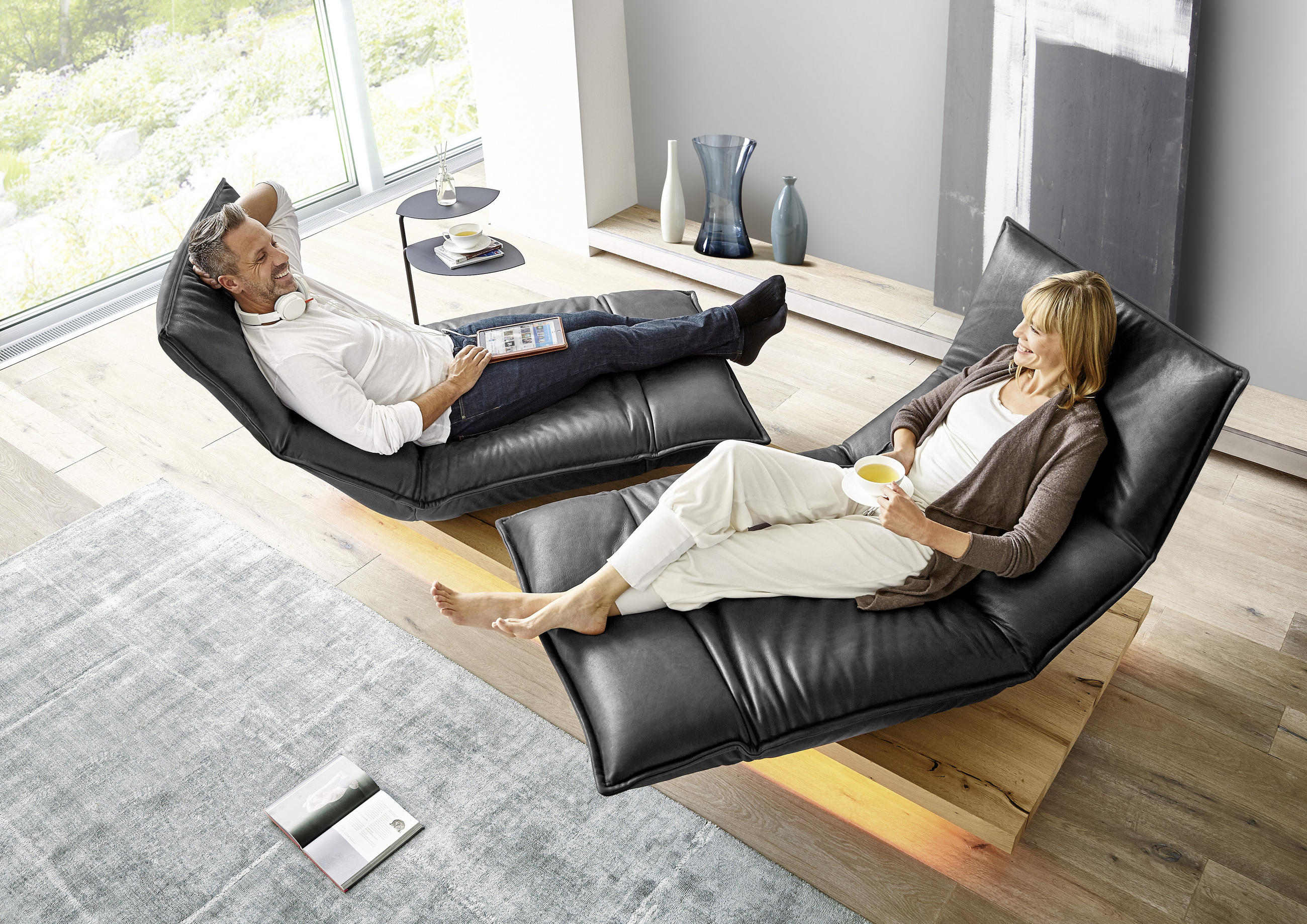2-SITZER-SOFA in Echtleder Braun, Nussbaumfarben  - Nussbaumfarben/Schwarz, Natur, Leder/Holz (240/63/115cm) - Koinor