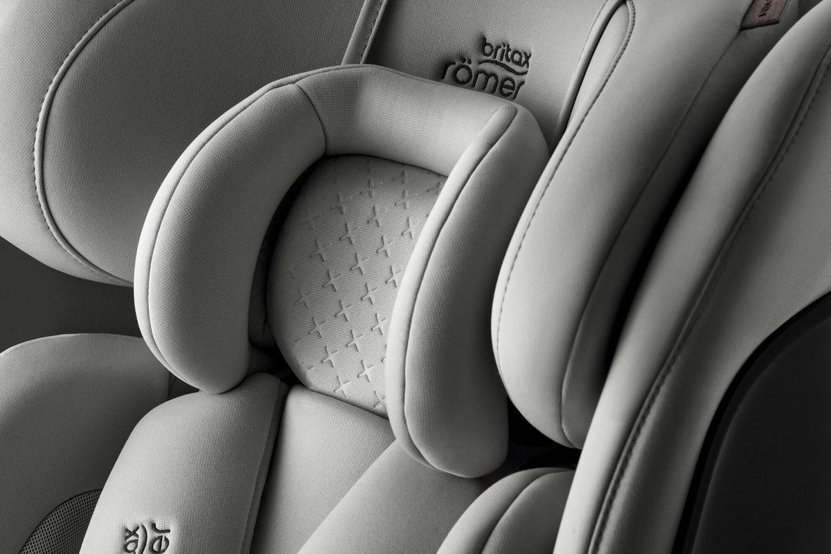 REBOARDER-KINDERSITZ SWIVEL-GROW MAX AIR  - Greige, Basics, Kunststoff/Textil (44/57/56cm) - Britax Römer