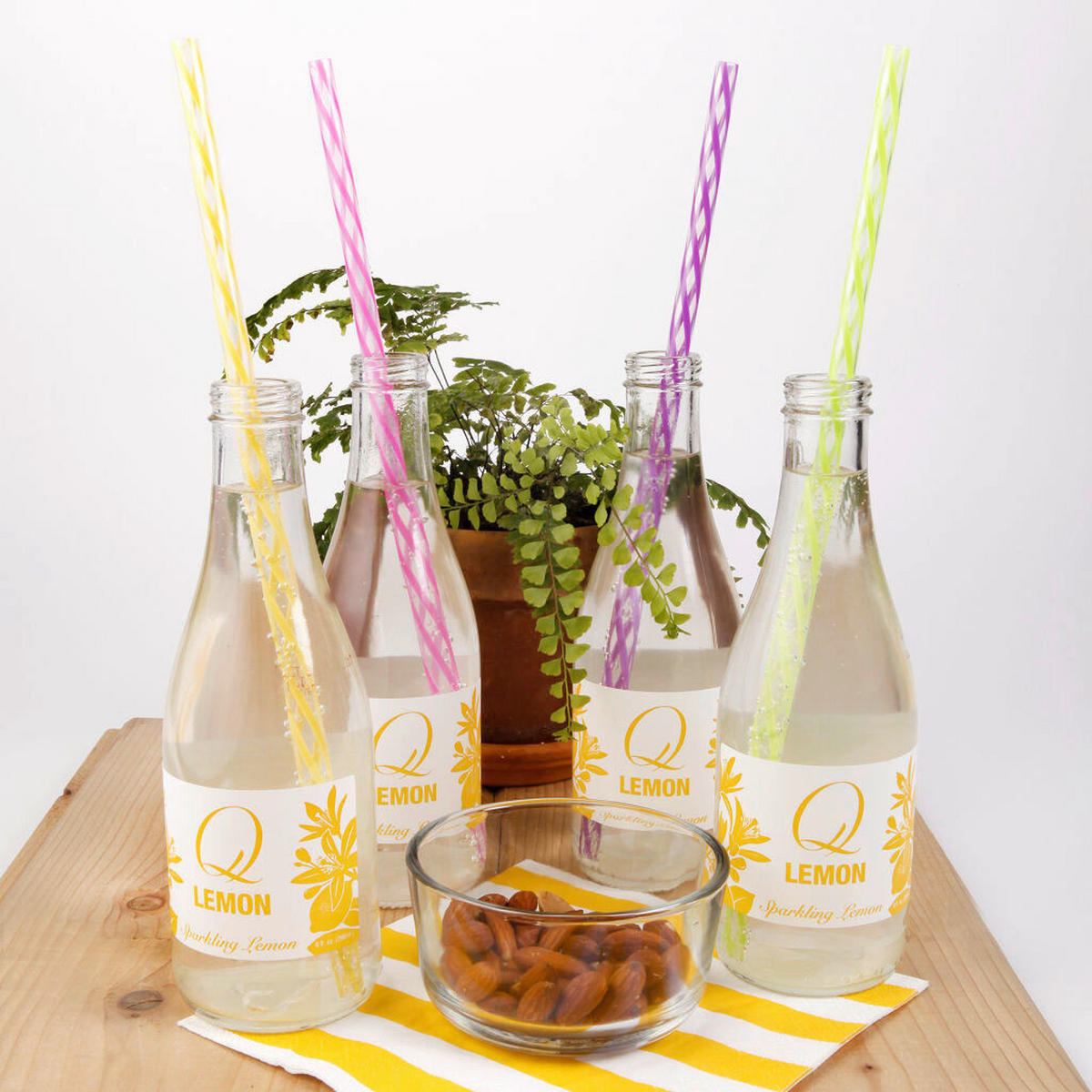 SLAMKA  - višebojno, Konvencionalno, plastika (28/0,6/0,6cm) - Kikkerland