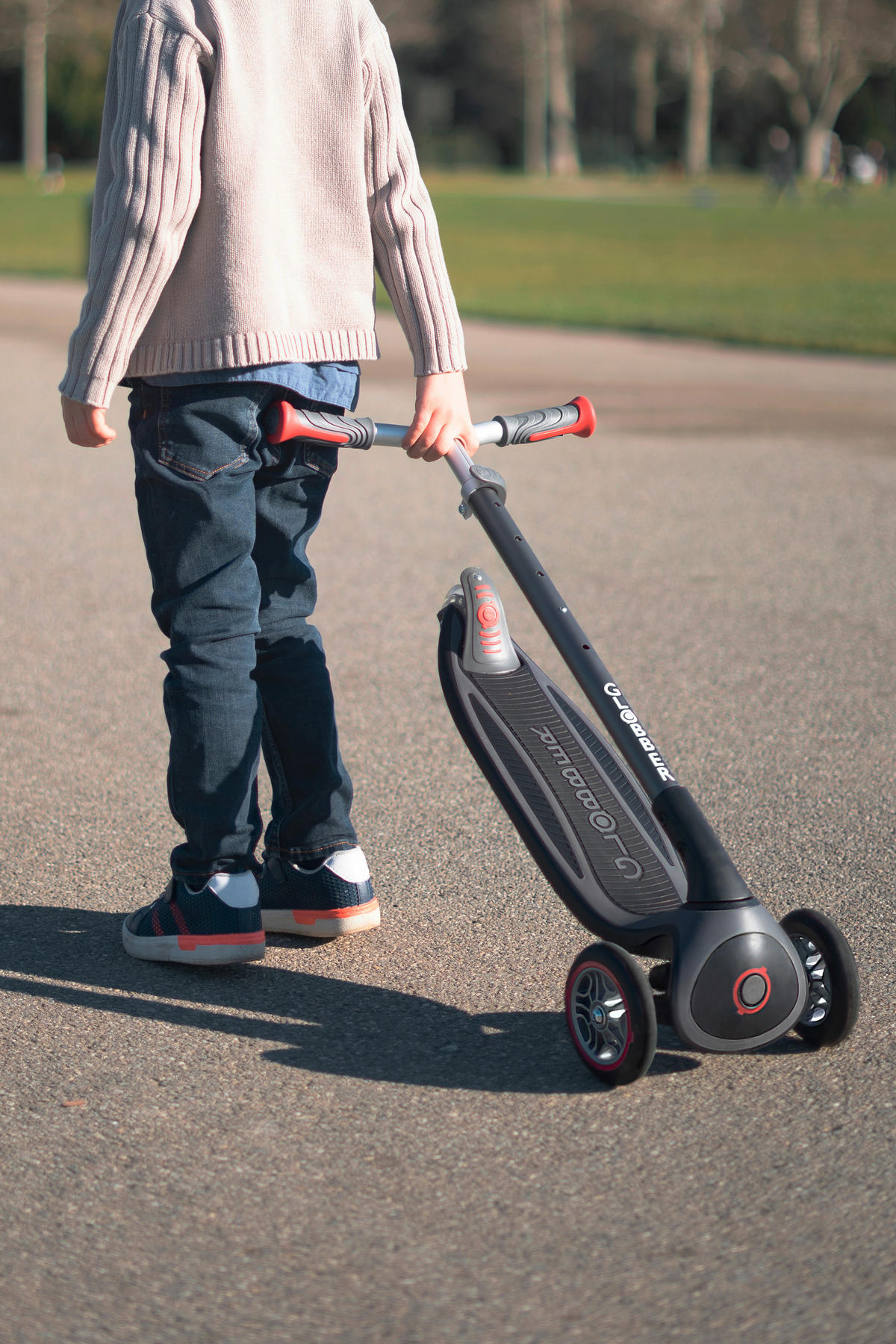 KINDERSCOOTER MASTER LIGHTS  - Rot/Schwarz, Basics (61/37/94cm) - GLOBBER