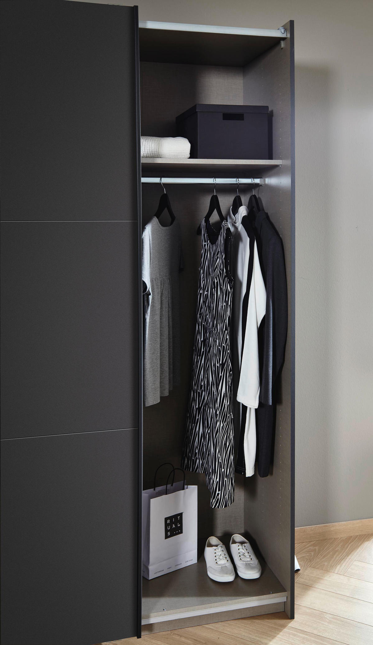 SCHWEBETÜRENSCHRANK in Grau  - Grau, Modern, Holzwerkstoff (131/210/59cm) - Rauch Möbel