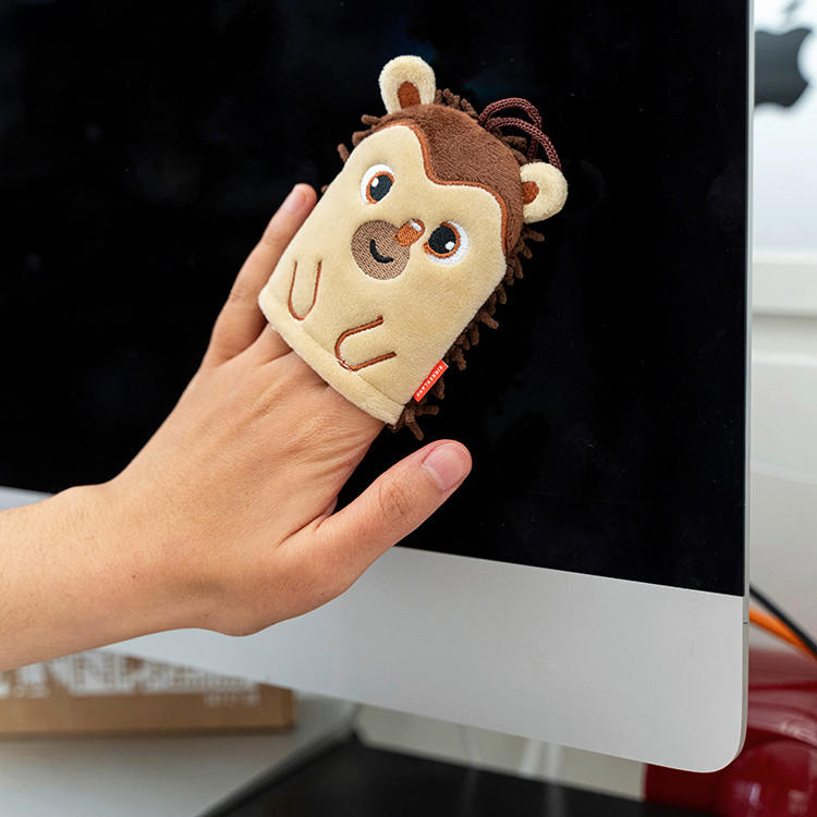 JASTUČIĆ ZA ČIŠĆENJE ZASLONA - višebojno, Basics, plastika (12/21.5/2cm) - Kikkerland