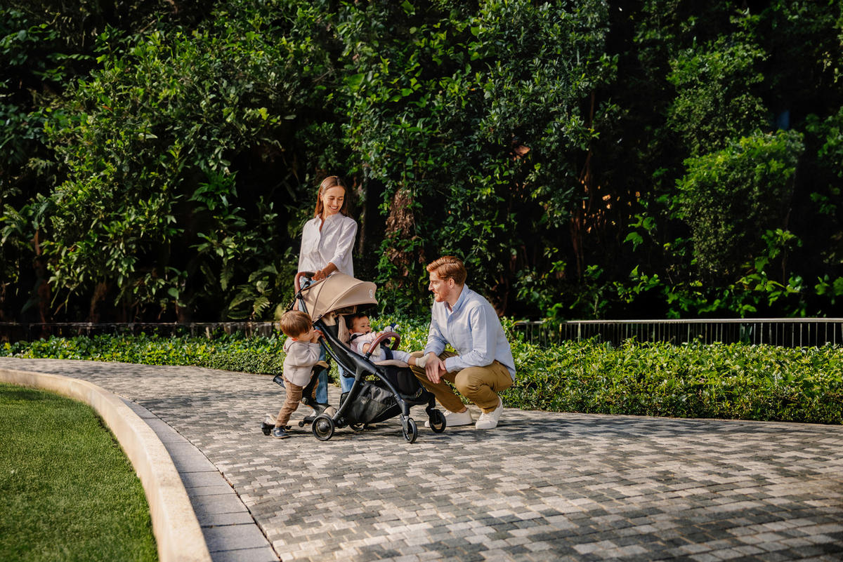 BUGGY STROLL LITE  - Schwarz/Rosa, Basics, Textil/Metall (70/46/103cm) - GLOBBER