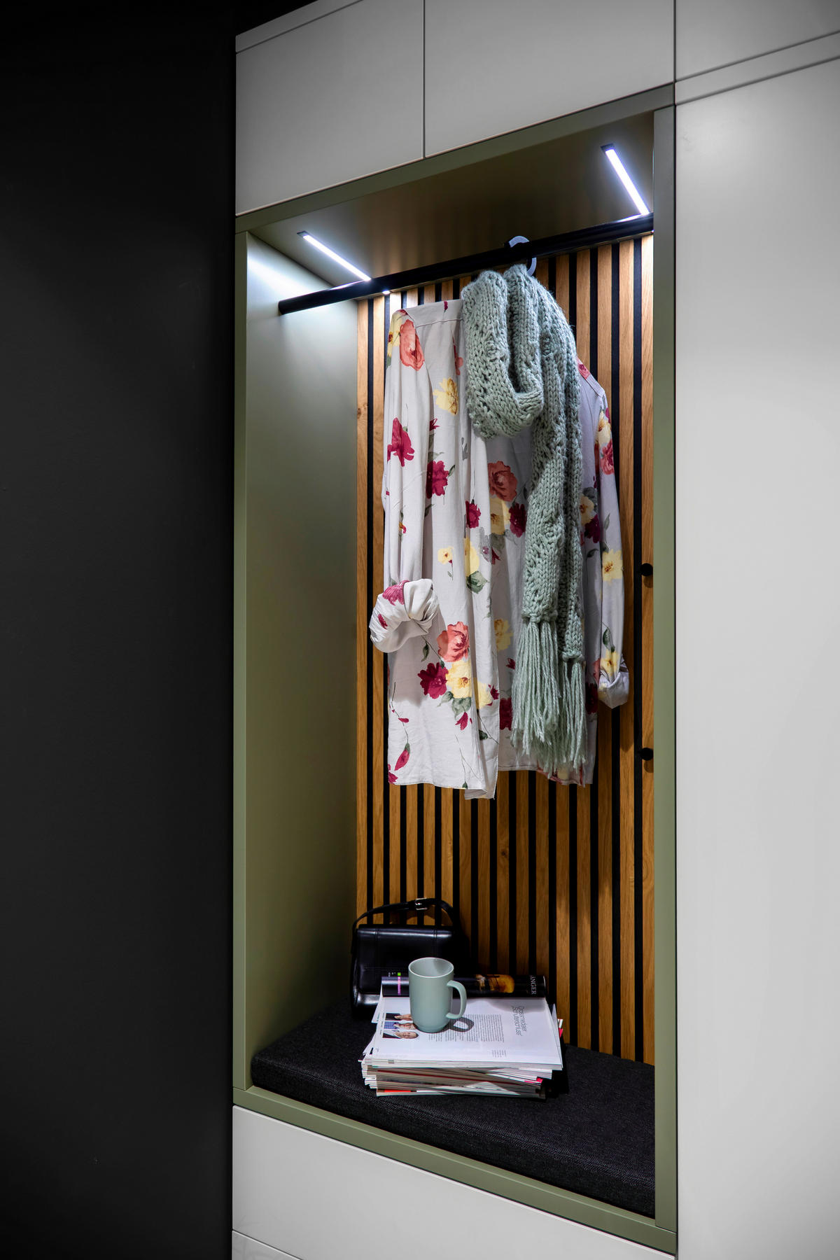 GARDEROBE 8-teilig  in 186/234/39 cm  - Wildeiche/Weiss, Design, Glas/Holzwerkstoff (186/234/39cm) - Moderano