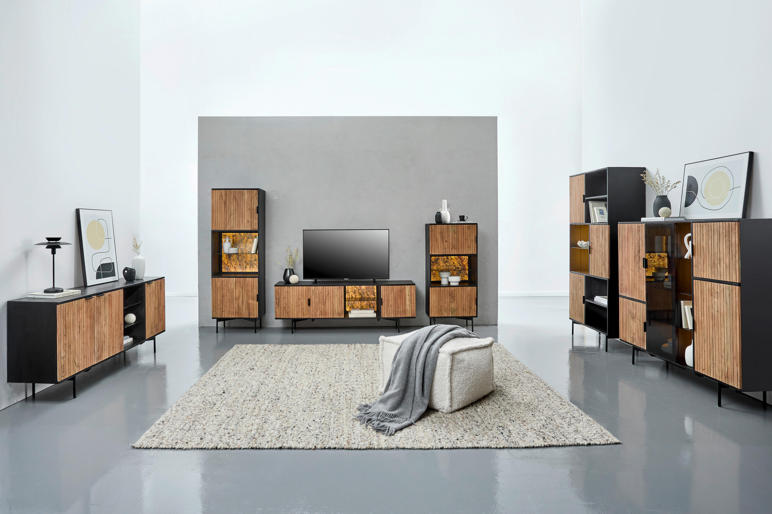 HIGHBOARD  in 150/135/40 cm  - Schwarz/Akaziefarben, KONVENTIONELL, Glas/Holz (150/135/40cm) - Livetastic