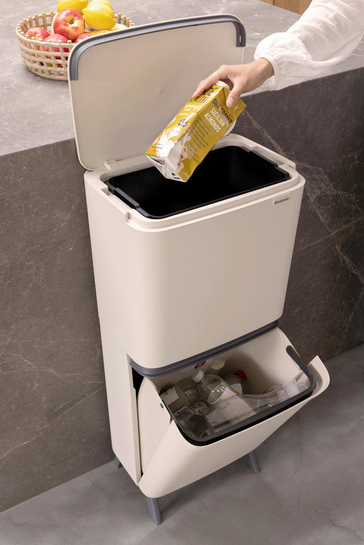 ODPADKOVÝ KOŠ  20+25 l - béžová, Basics, plast (28/88,3/41,9cm) - Brabantia