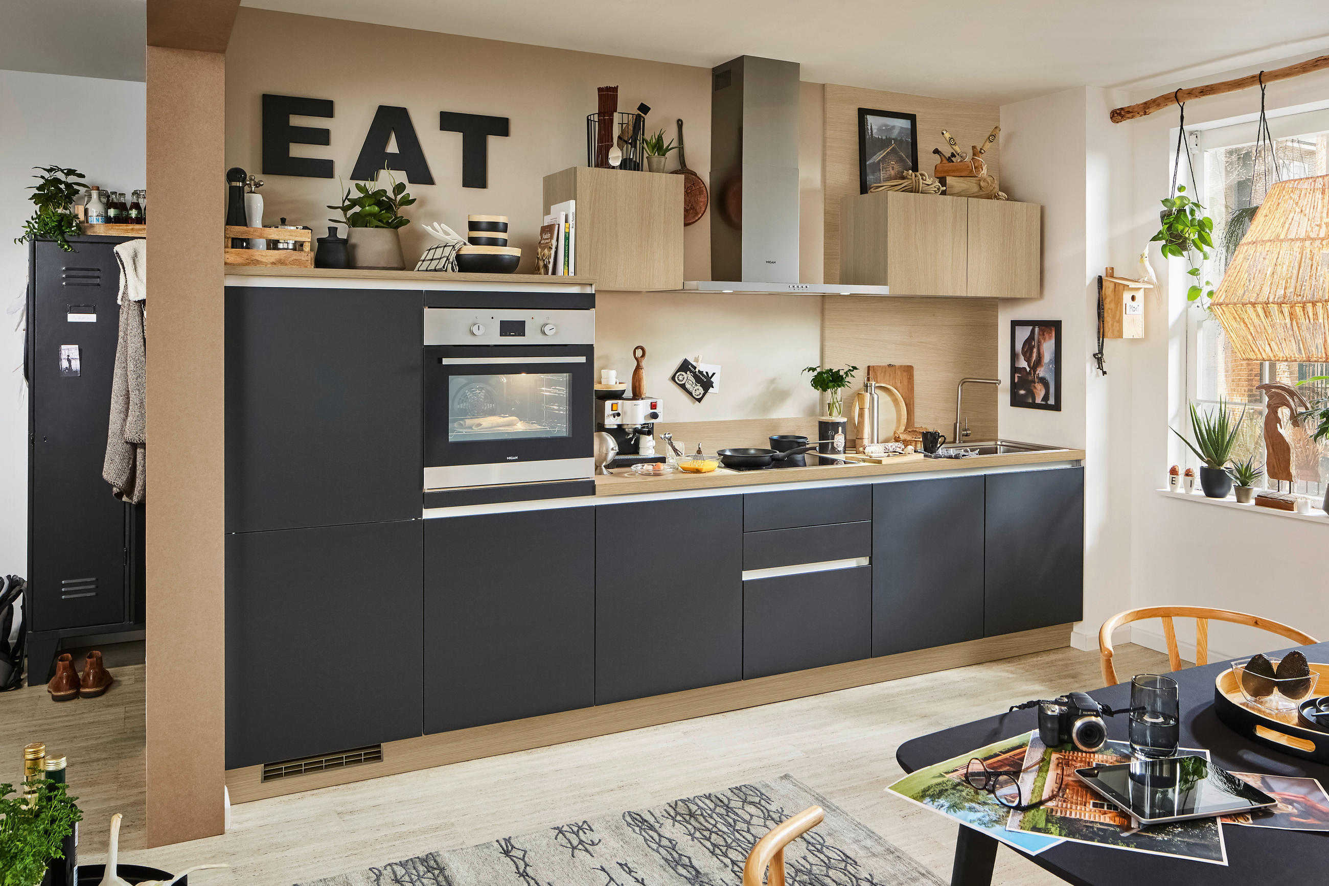 KÜCHENLEERBLOCK 360 cm   in Schwarz, Eichefarben  - Edelstahlfarben/Eichefarben, MODERN, Holzwerkstoff/Metall (360cm) - Express