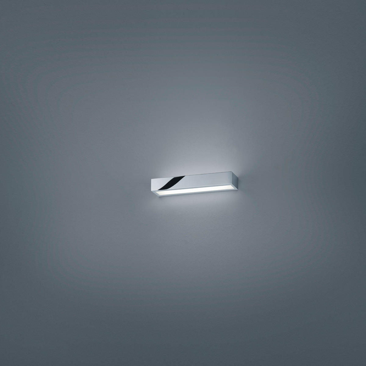 BADEZIMMER-WANDLEUCHTE - Chromfarben, Design, Metall (30/8/4,5cm) - Helestra