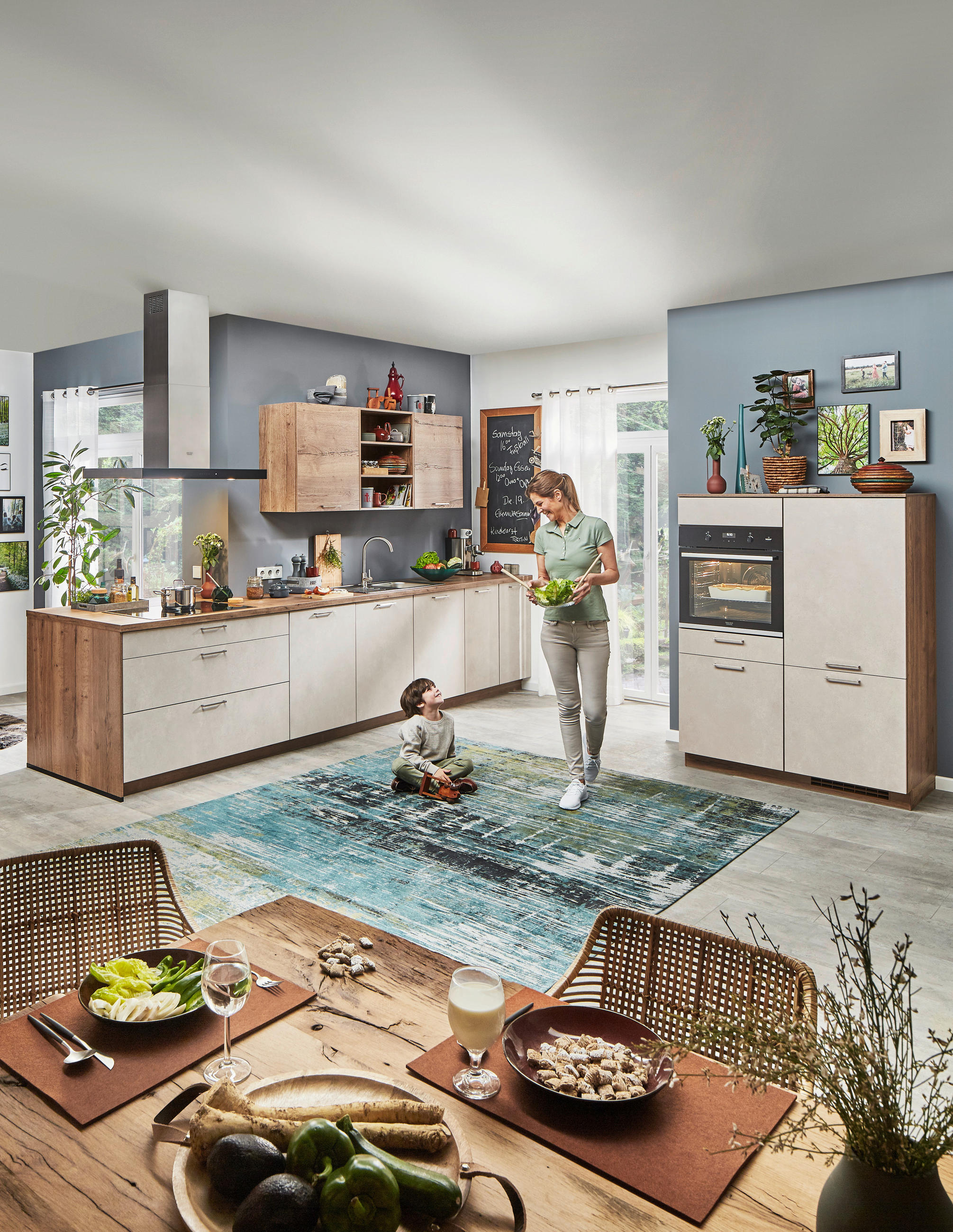 INBYGGNADSKÖK   - ljusgrå/ekfärgad, Design, trämaterial - Celina