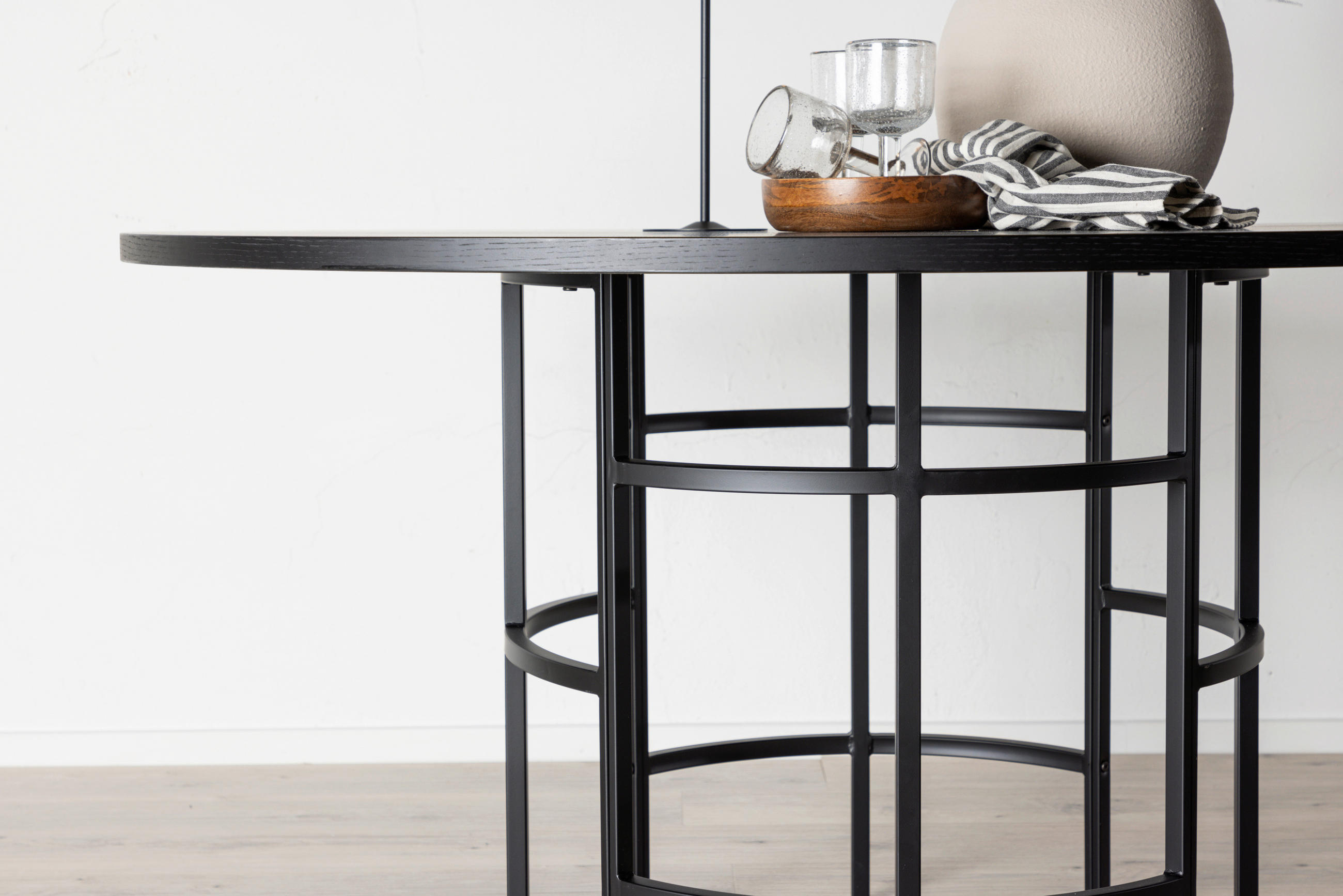 MATBORD i metall, trämaterial 140/140/74 cm   - svart, Design, metall/trämaterial (140/140/74cm) - Livetastic