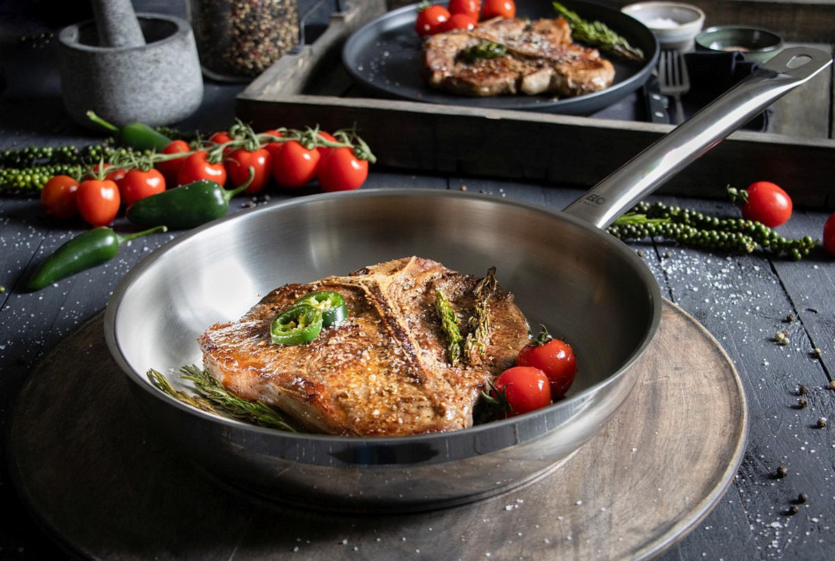 PANVICA NA SMAŽENIE,  24 cm  - strieborná, Basics, kov (24cm) - ELO