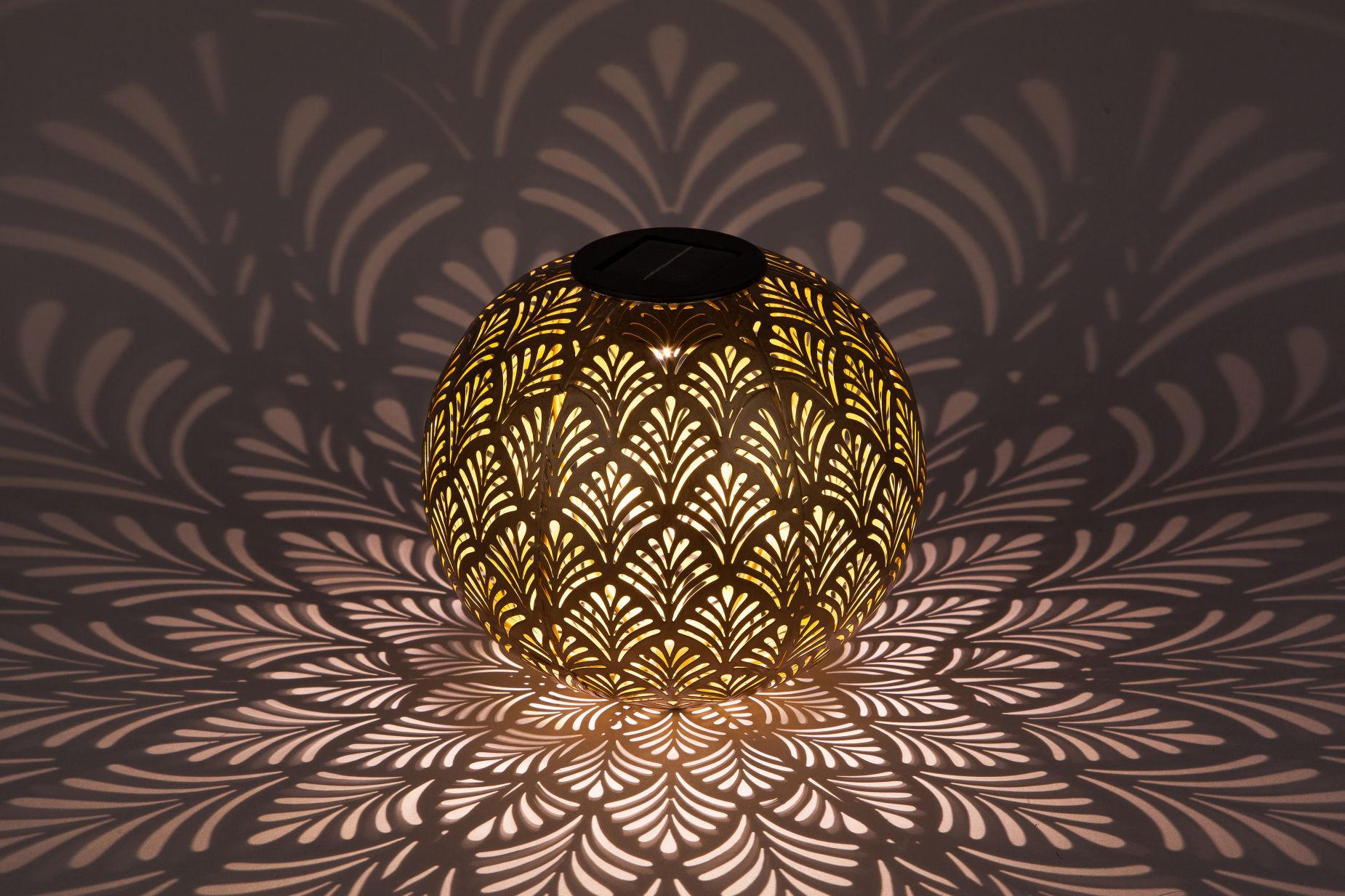 SOLCELLSLAMPA 18 cm  - guldfärgad, Design, metall/plast (18cm) - Ambia Garden