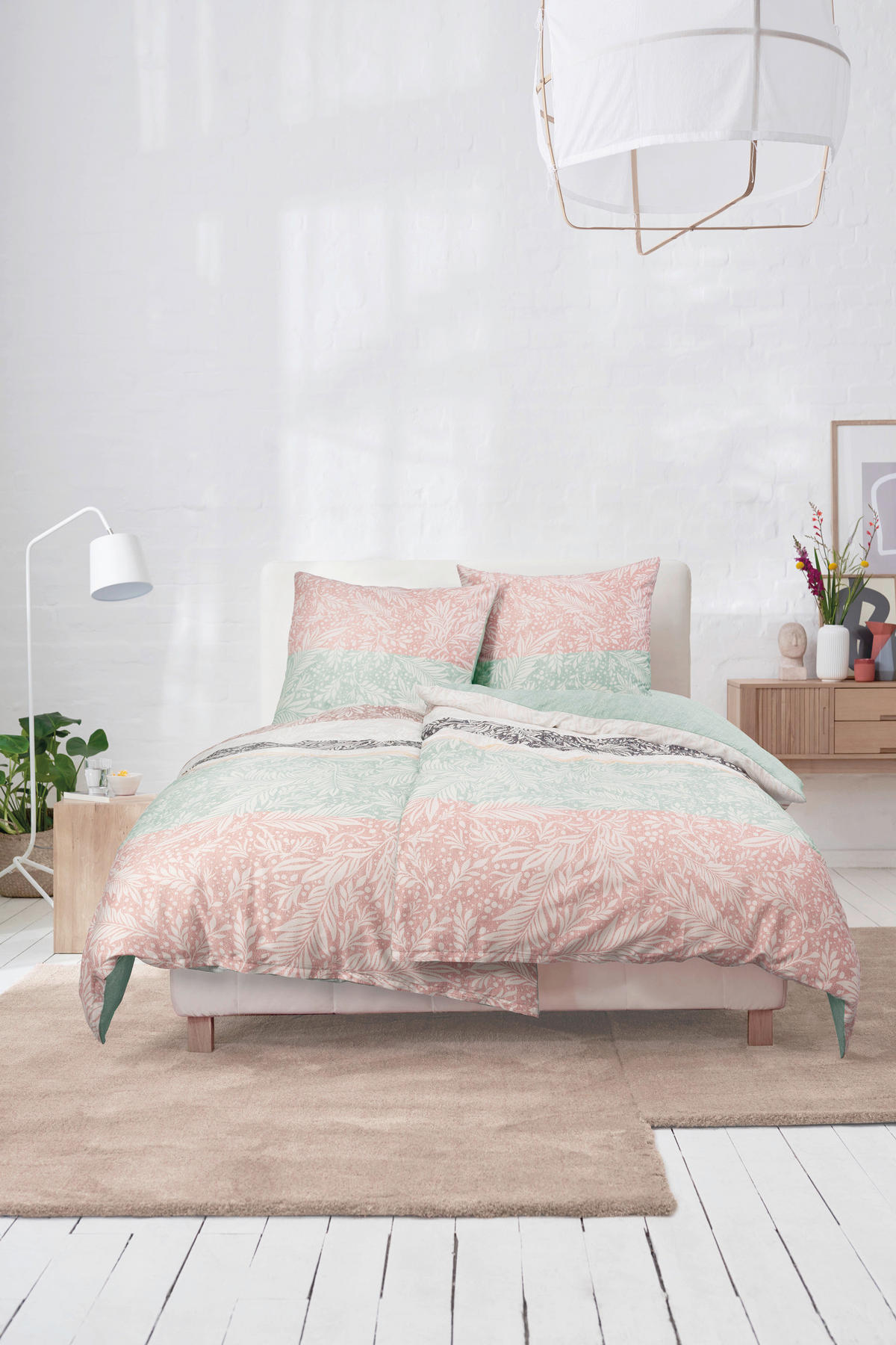 OBOJSTRANNÁ POSTEĽNÁ BIELIZEŇ, satén, krémová, zelená, prírodná farba, 155/220 cm - krémová/zelená, Basics, textil (155/220cm) - Esprit