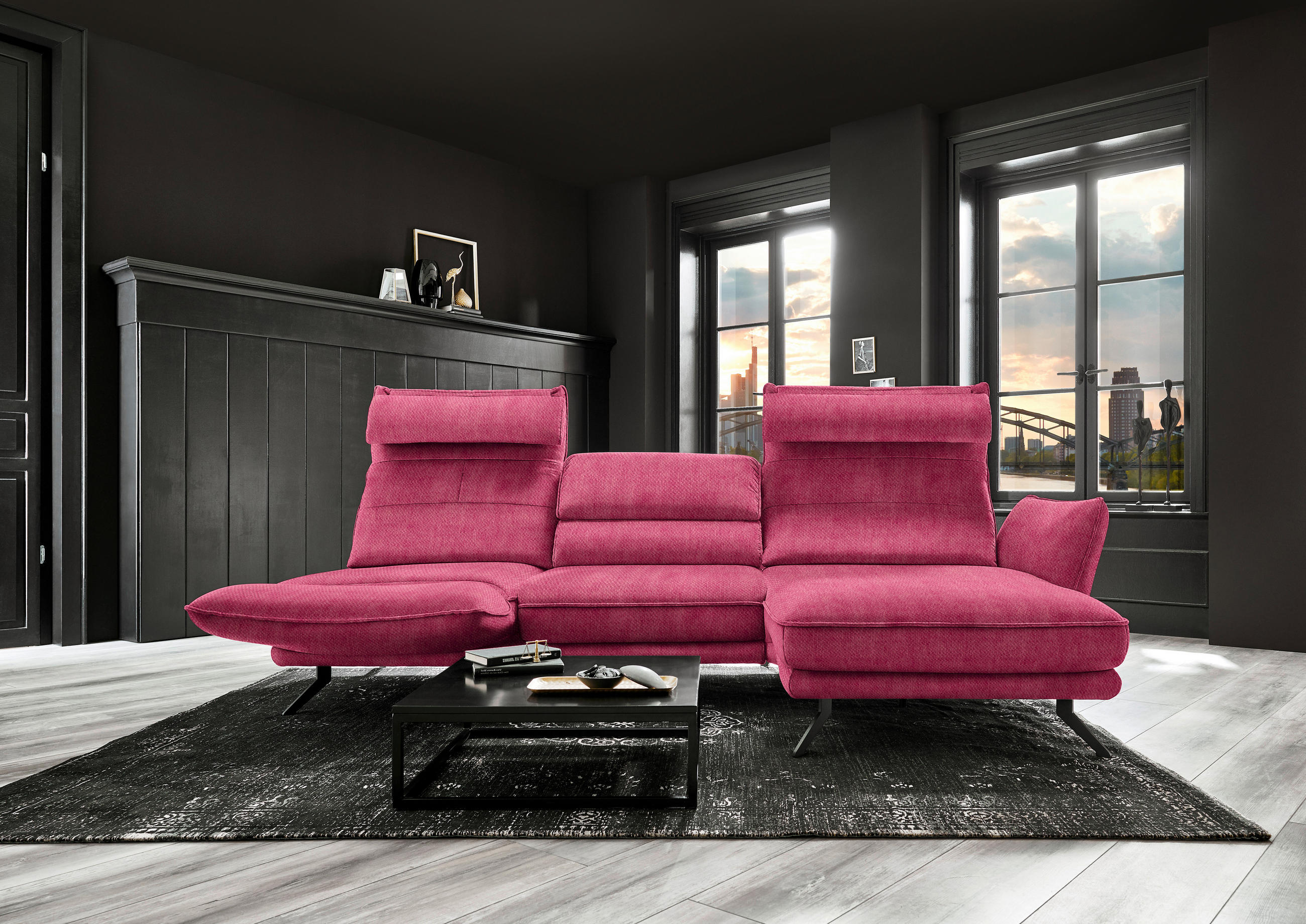 ECKSOFA in Velours Beere  - Beere/Schwarz, Design, Textil/Metall (283/153cm) - Valdera