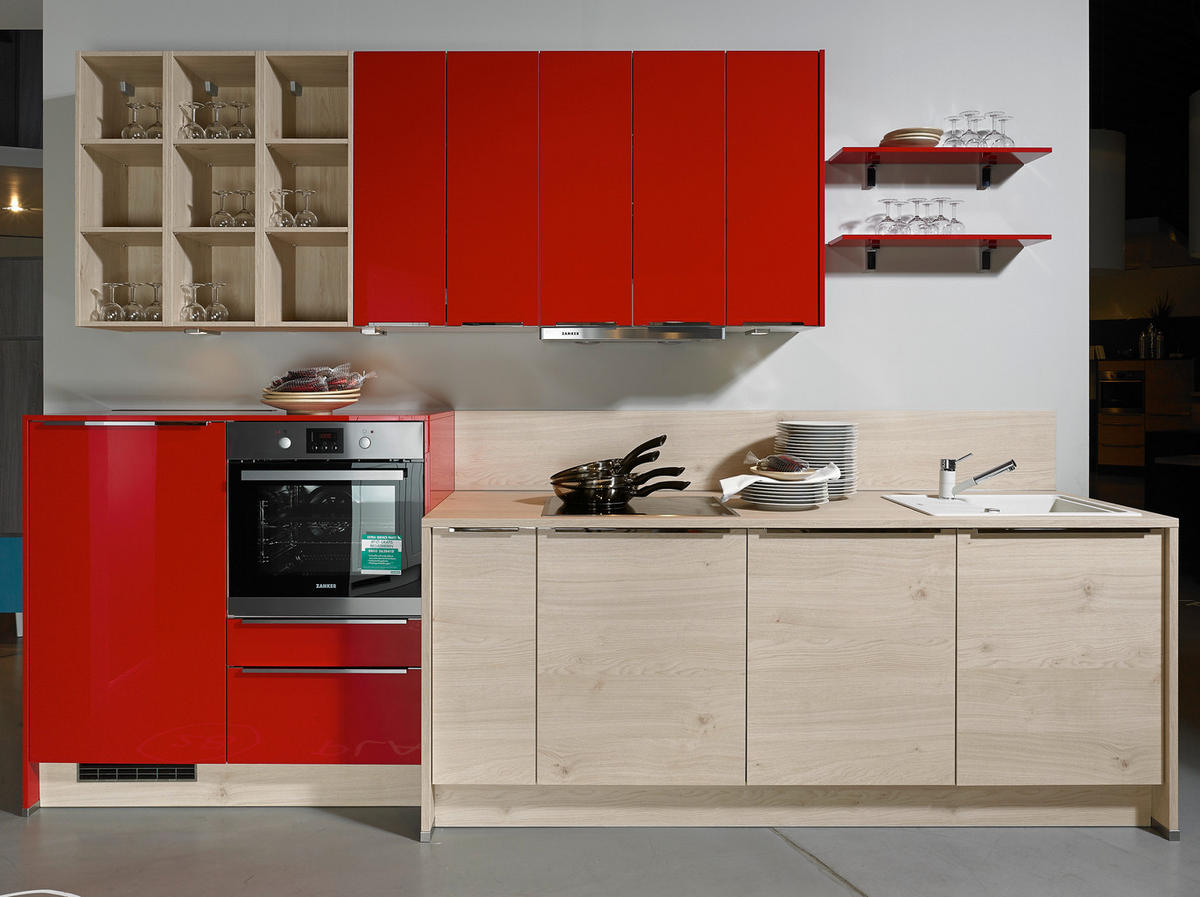 KUCHYNĚ NA MÍRU STAR - Design, kompozitní dřevo - Welnova