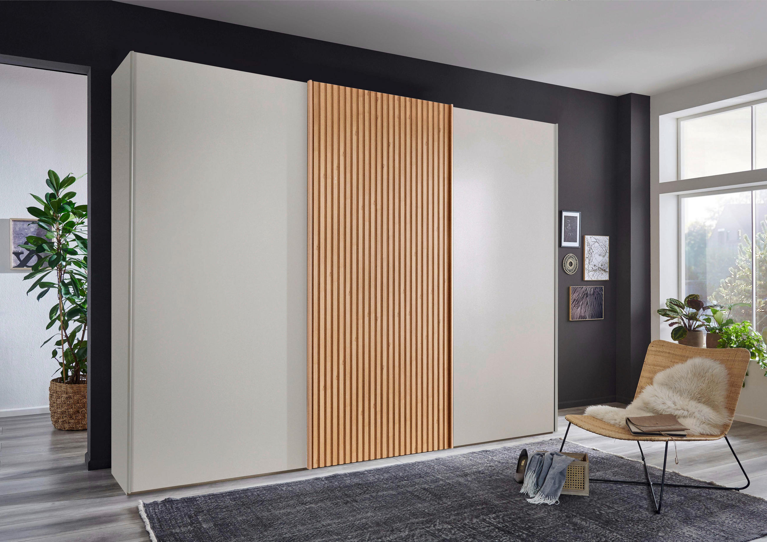SCHWEBETÜRENSCHRANK in Champagner, Eiche Bianco  - Eiche Bianco/Champagner, Design, Holz/Holzwerkstoff (250/236/67cm) - Novel