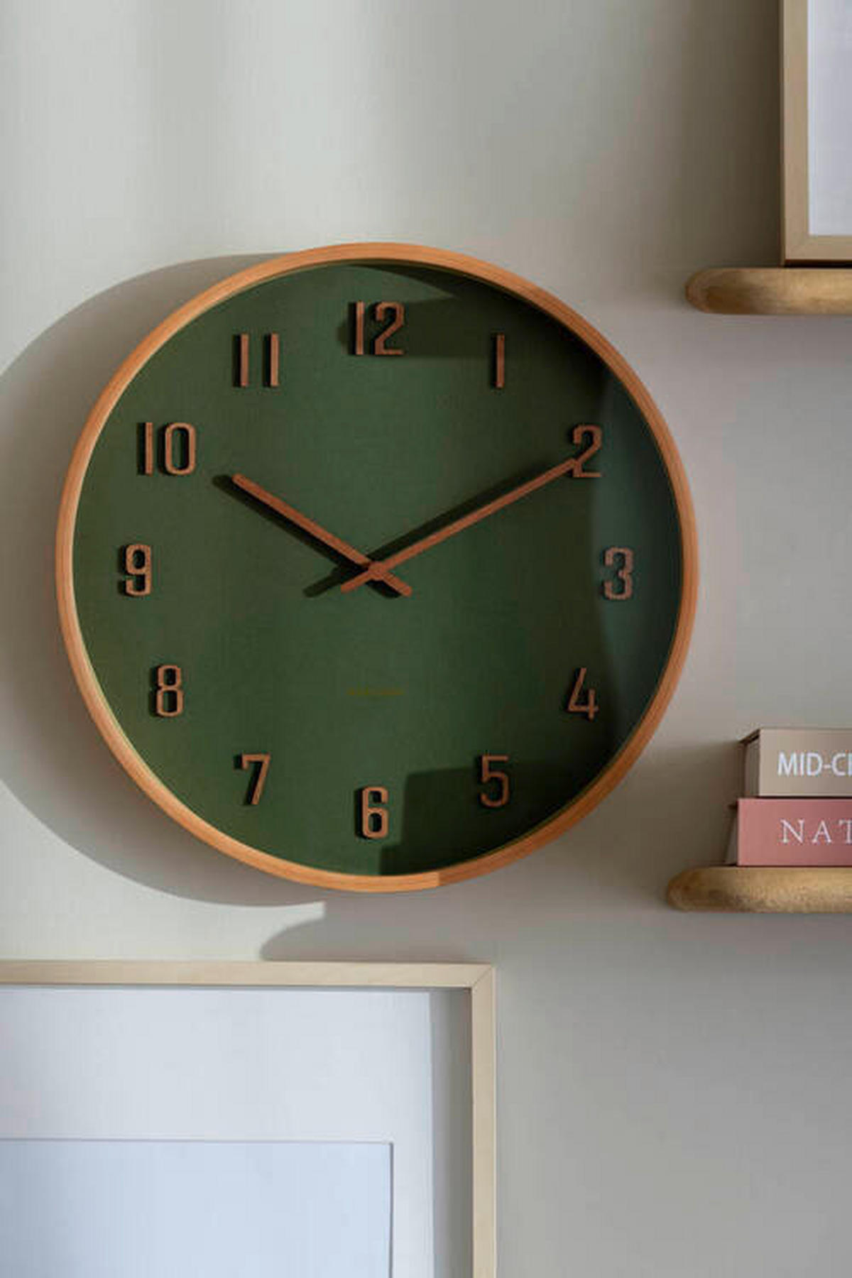 WANDUHR Nervadura Dunkelgrün  - Dunkelgrün, Basics, Holzwerkstoff (22cm) - Karlsson