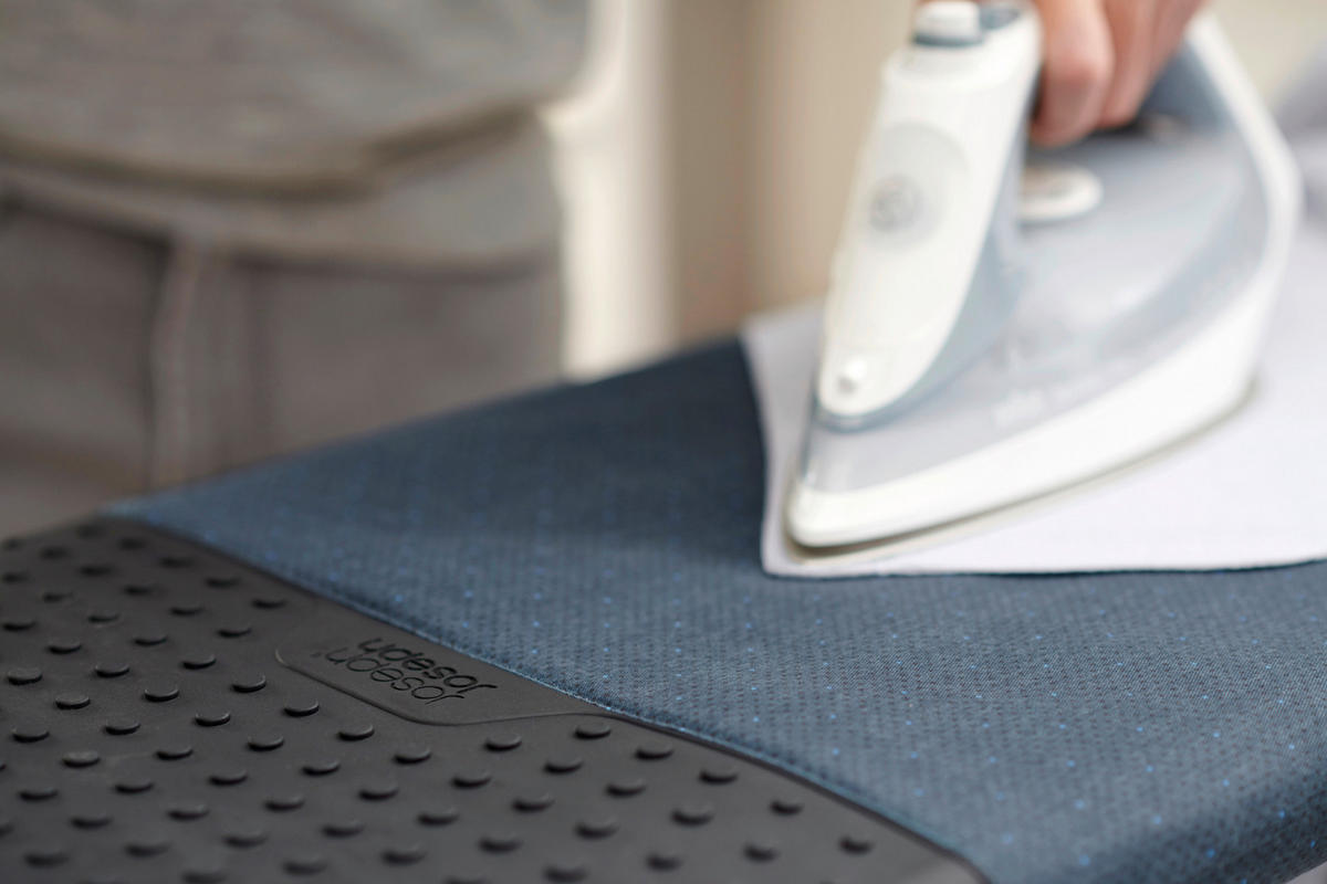 LIKALNA DESKA - temno modra, Basics, tekstil (38/136/8,5cm) - Joseph Joseph