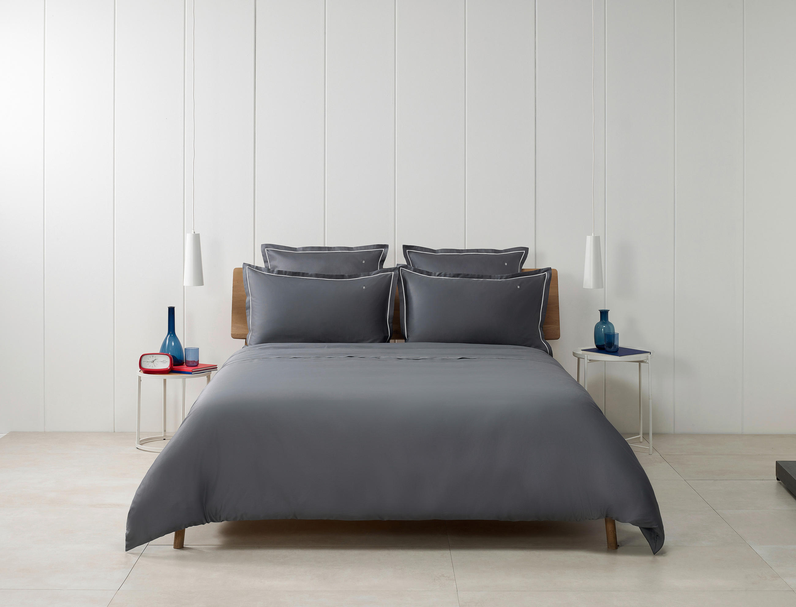POSTELJNINA TH PLAIN SATIN ARTHUR saten temno modra  - temno modra, Trendi, tekstil (140/200cm) - Tommy Hilfiger