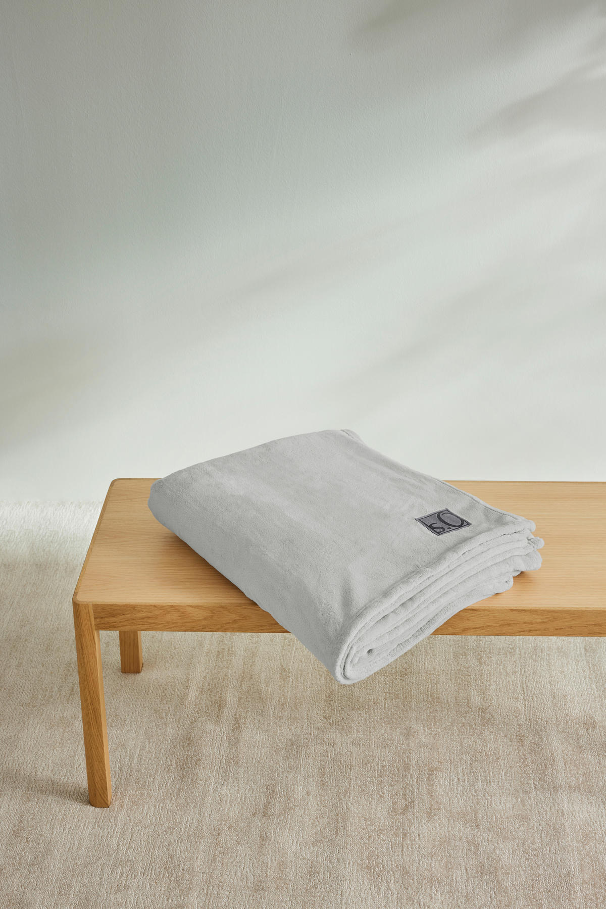 DEKORATIVNA ODEJA 150/200 cm srebrne barve  - srebrne barve, Basics, tekstil (150/200cm) - S. Oliver