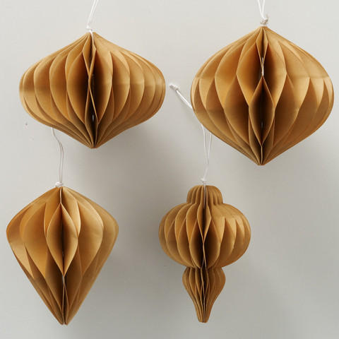 ORNAMENTE BRAD DE CRĂCIUN - Lifestyle (18/18/9cm)