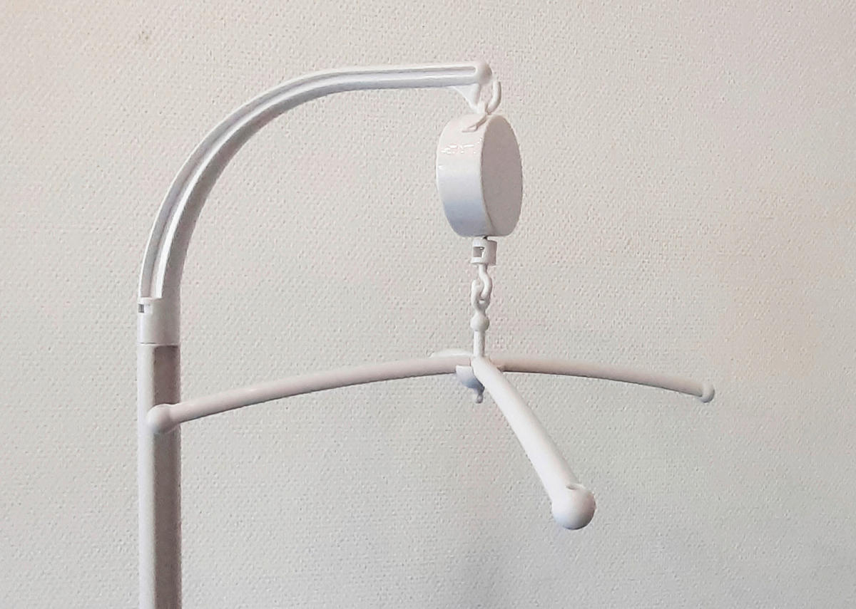 Niermann Mobilehalter mit Spieluhr für Rundstäbe  - Weiß, Basics, Kunststoff (30/58cm)