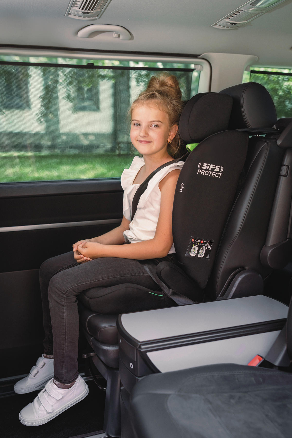 KINDERAUTOSITZ Lupo I-Size Black  - Schwarz, Basics, Kunststoff/Textil (44/62/48cm) - Osann