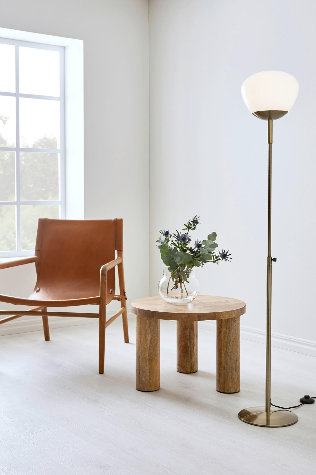 STEHLEUCHTE RISE 26/150 cm  - Messingfarben/Weiß, Trend, Glas/Metall (26/150cm) - Markslöjd