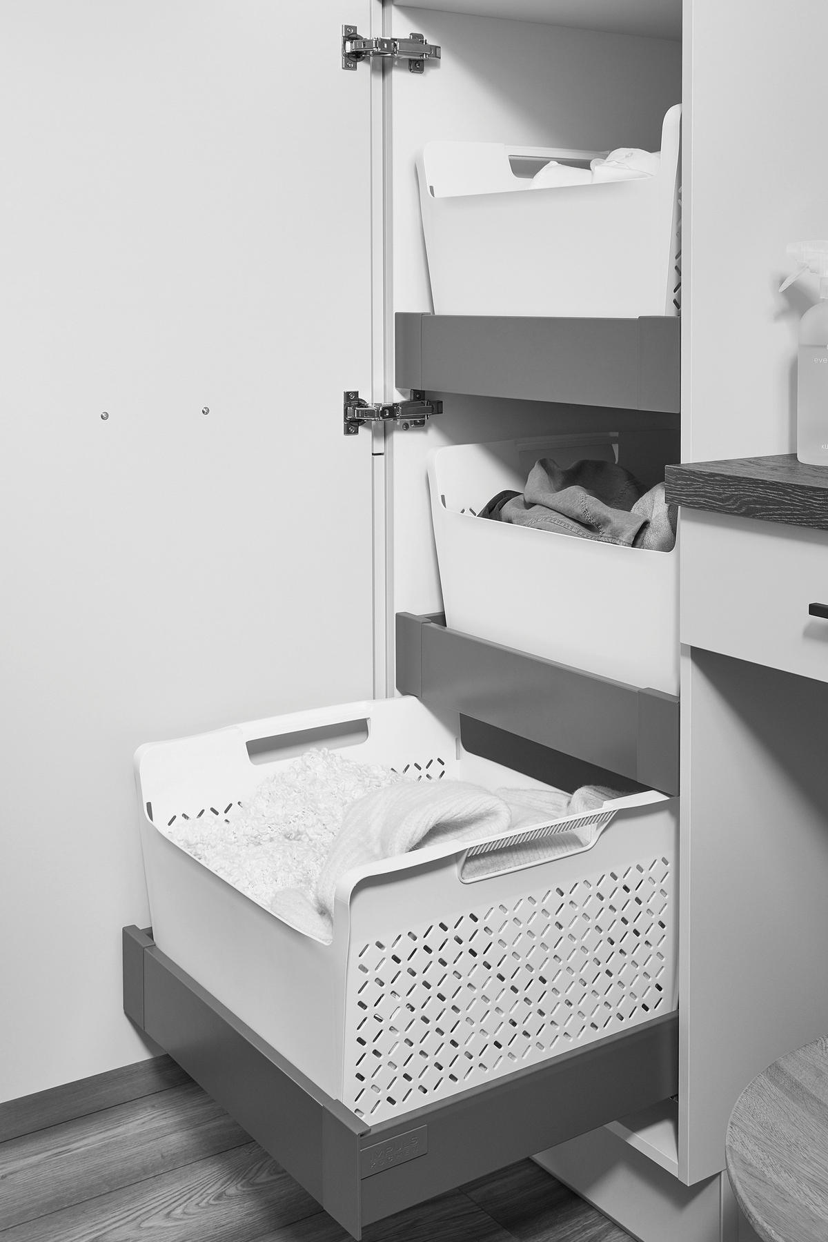 WÄSCHESCHRANK 120/206,2/58 cm  in Eichefarben, Salbeigrün  - Salbeigrün/Eichefarben, Basics, Holzwerkstoff/Metall (120/206,2/58cm) - Impuls