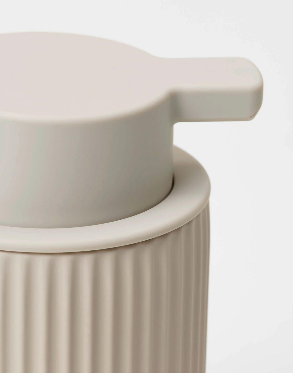 DOZATOR TEKUĆEG SAPUNA  prirodne boje   THE WAVE  - prirodne boje, Design (7.5/7.5/13.8cm) - Marc O'Polo