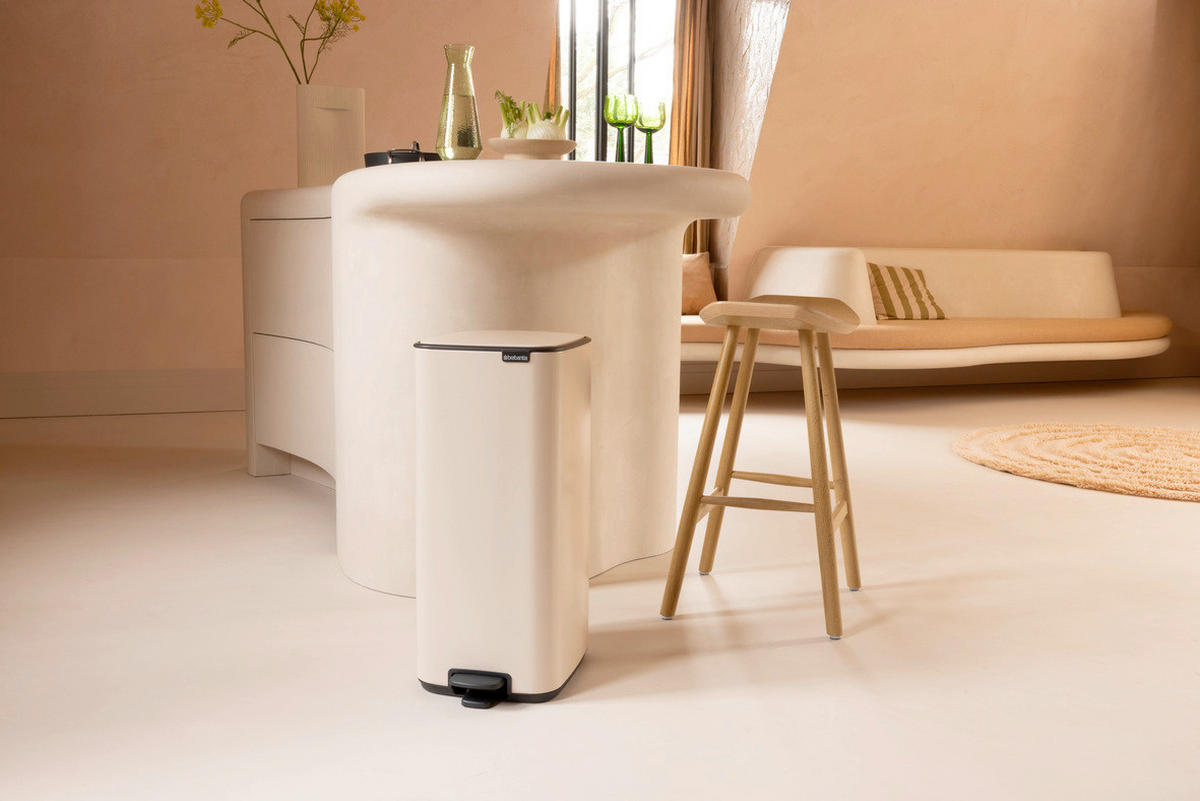KOŠ S NOŽNOM PAPUČICOM  30 l  New Icon  - bež/antracit, Design, metal/plastika (28,8/64,7/35,8cm) - Brabantia
