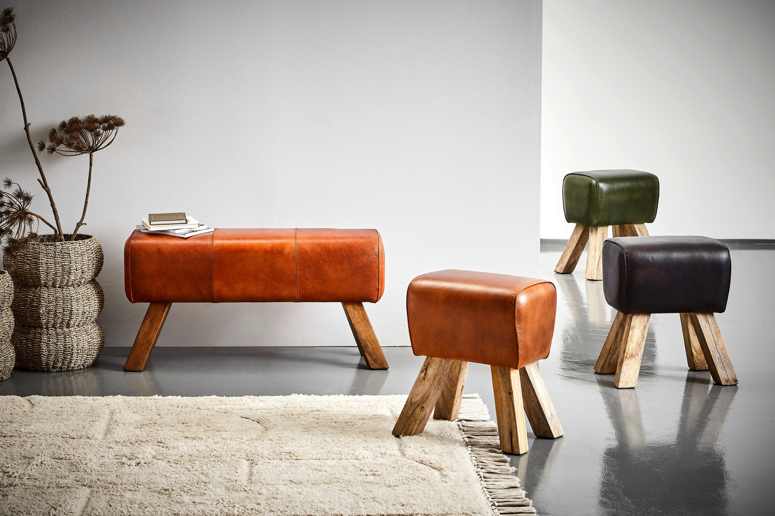 HOCKER Echtleder Mangoholz Olivgrün  - Naturfarben/Olivgrün, LIFESTYLE, Leder/Holz (42/45/35cm) - Livetastic