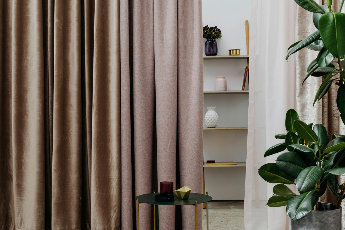 DRAPERIE CONFECȚIONATĂ black-out (nu permite trecerea luminii)  - Basics, textil (22/26.5/6cm)