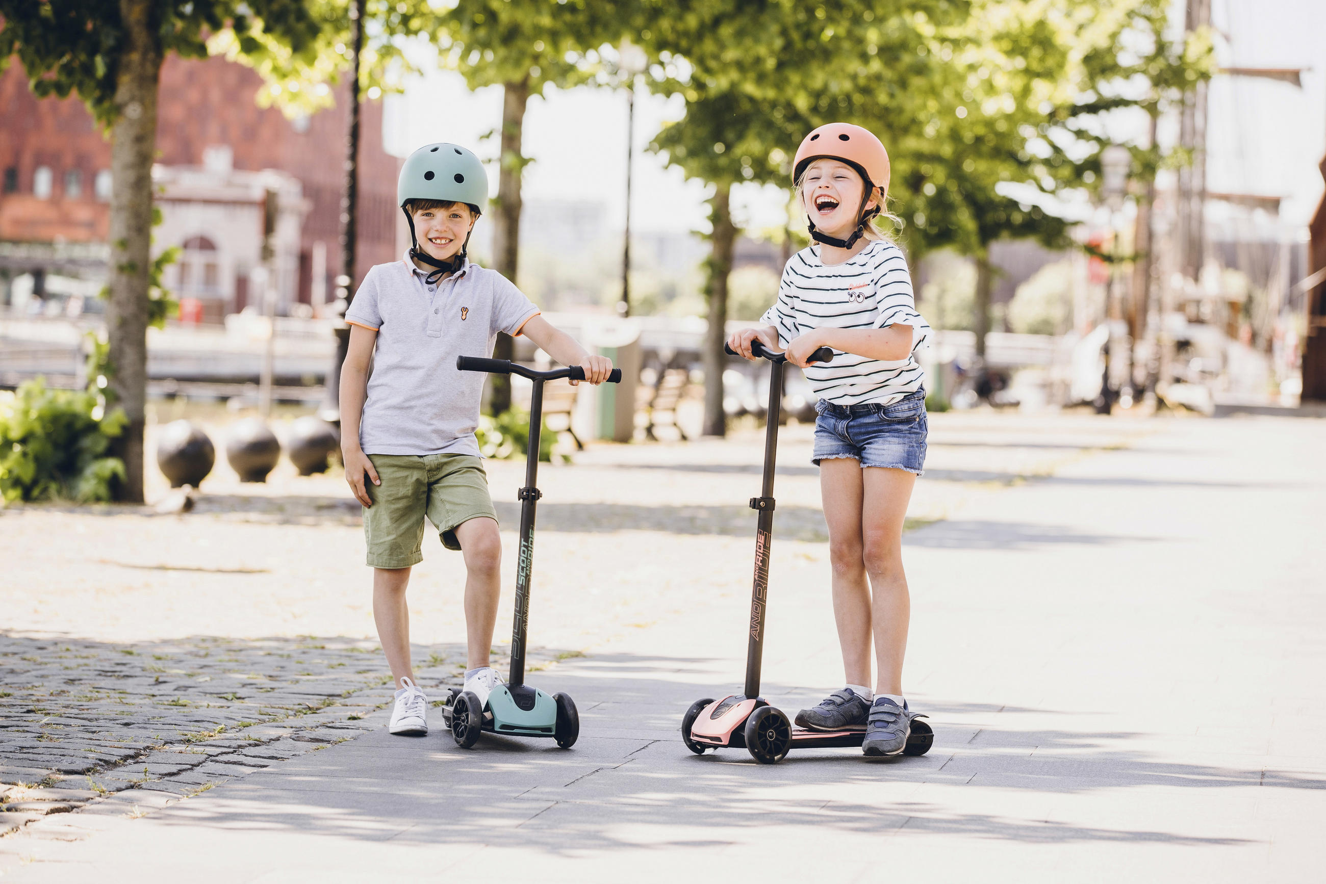 KINDERSCOOTER HIGHWAYKICK 5 LED  - Koralle/Schwarz, Trend, Kunststoff/Metall (25/79/60cm) - Scoot and Ride