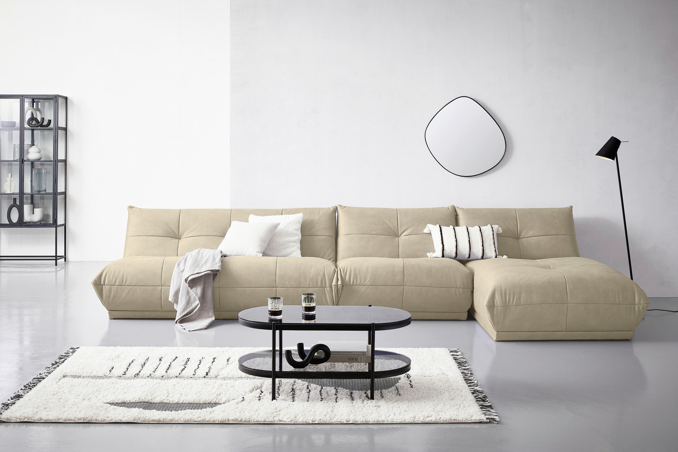 HÖRNSOFFA i läderimitation cremefärgad - cremefärgad, Trend, textil (390/185cm) - Livetastic