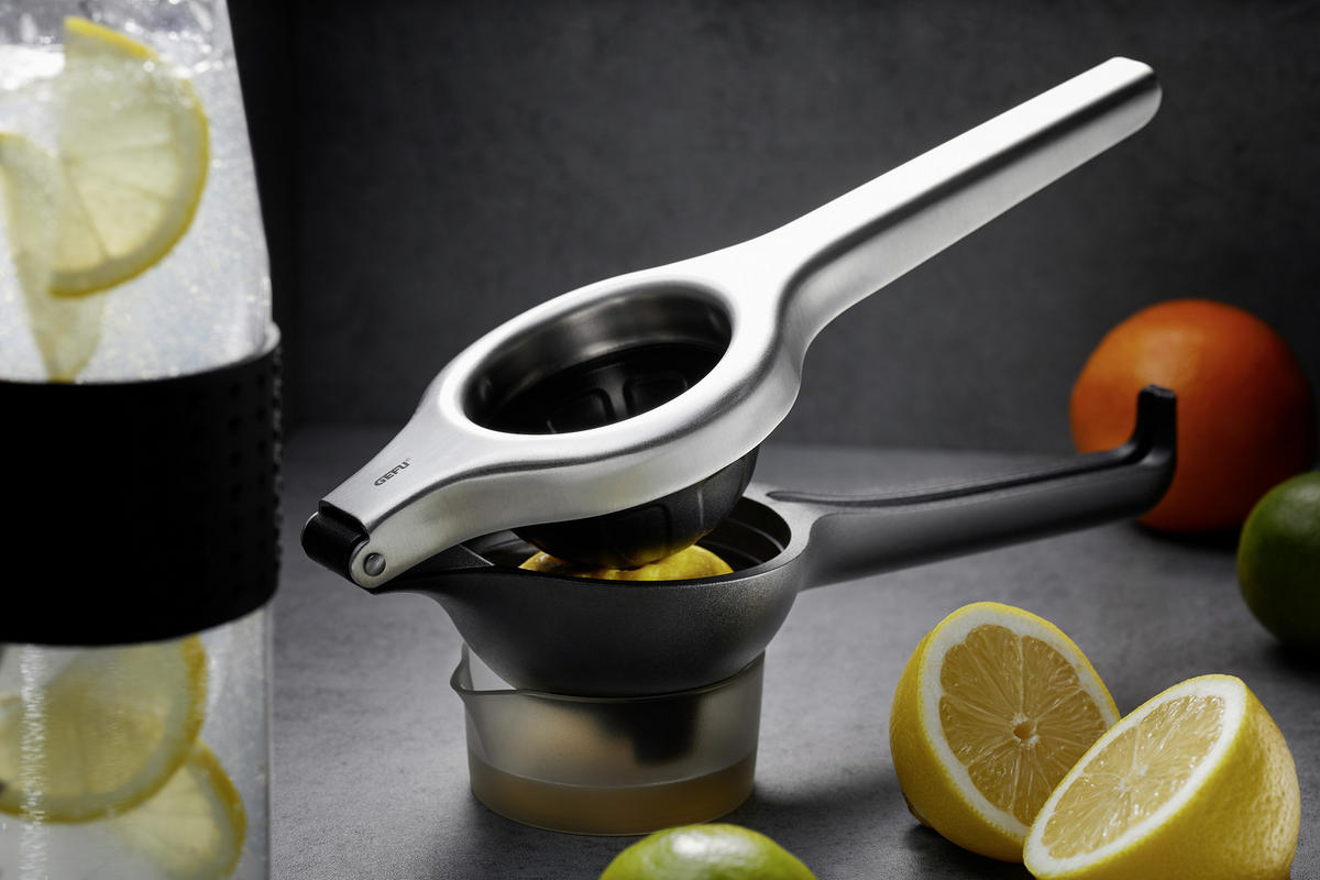 ZITRONENPRESSE LEMON PRO  - Edelstahlfarben/Schwarz, Basics, Kunststoff/Metall (27/9,7/8,7cm) - Gefu