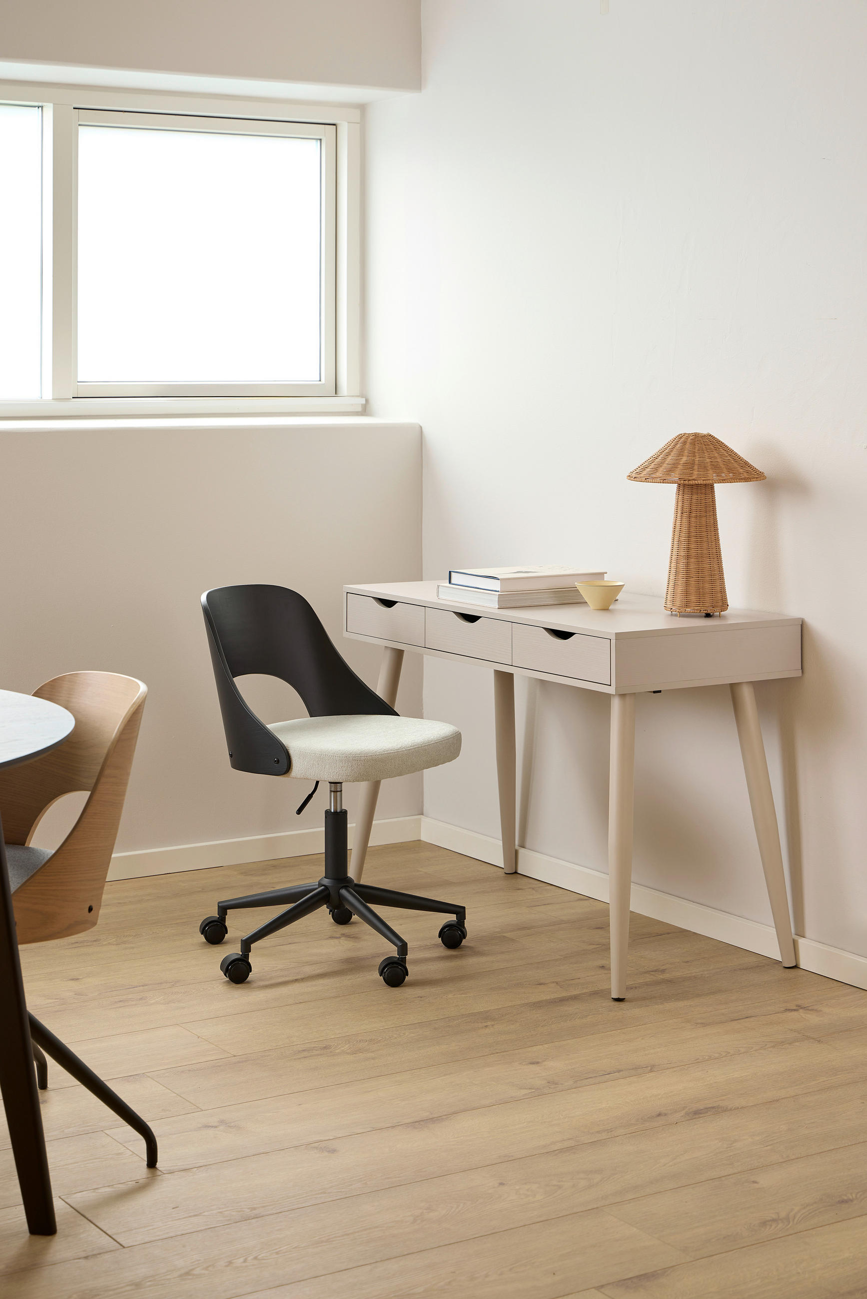 DREHSTUHL  in Schwarz, Beige  - Beige/Schwarz, Modern, Holzwerkstoff/Textil (48/89/55,5cm) - MID.YOU