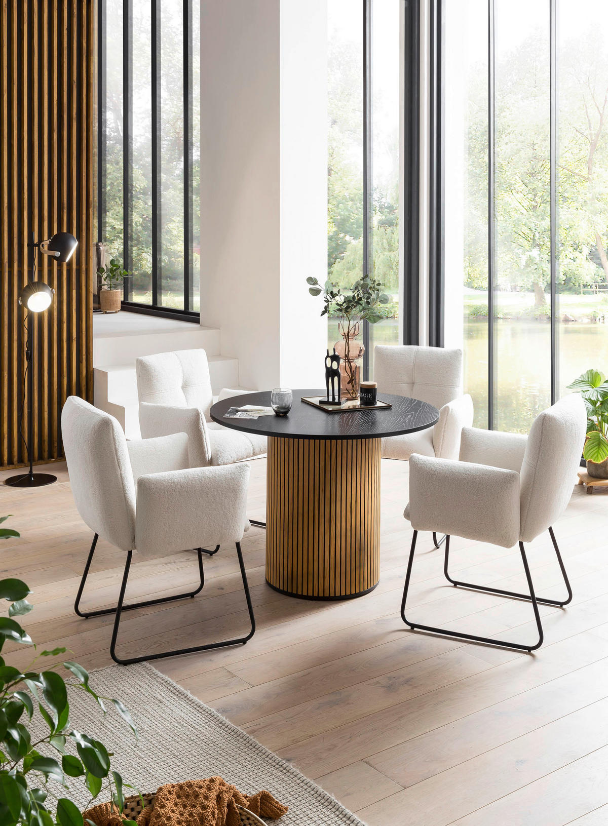 ŽIDLE S PODRUČKAMI, buklé, bílá - bílá/černá, Moderní, kov/textil (73,5/87/64,5cm) - Livetastic