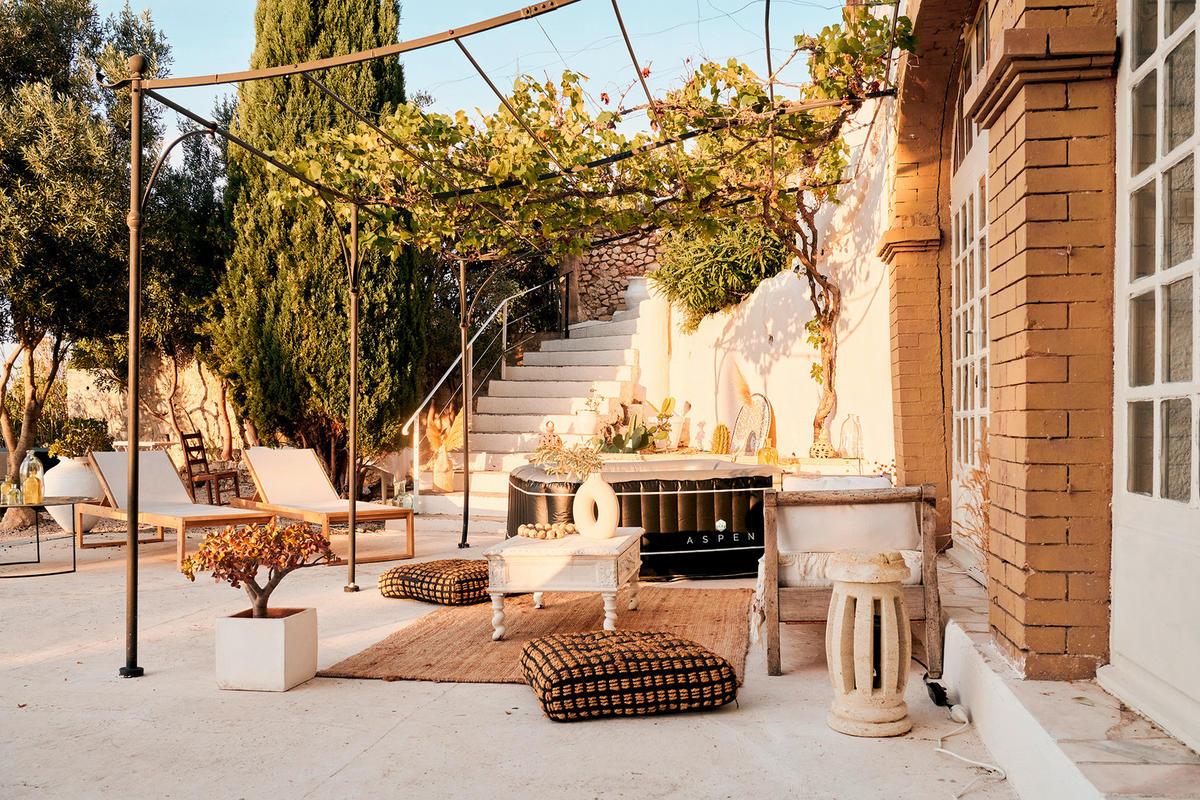 WHIRLPOOL 168/168/70 cm  - Schwarz, Basics, Kunststoff/Metall (168/168/70cm)