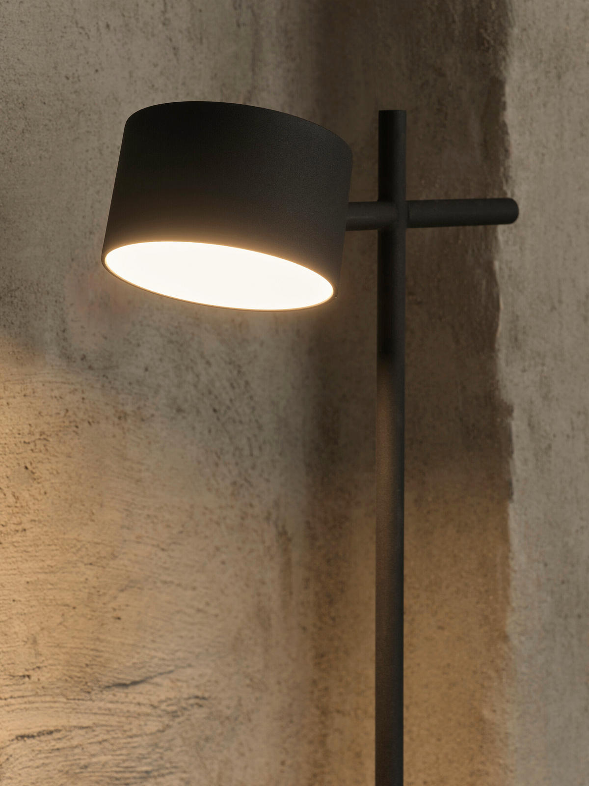 LED-STEHLEUCHTE 20/24,5/130,5 cm    - Schwarz, Basics, Kunststoff/Metall (20/24,5/130,5cm) - Osram