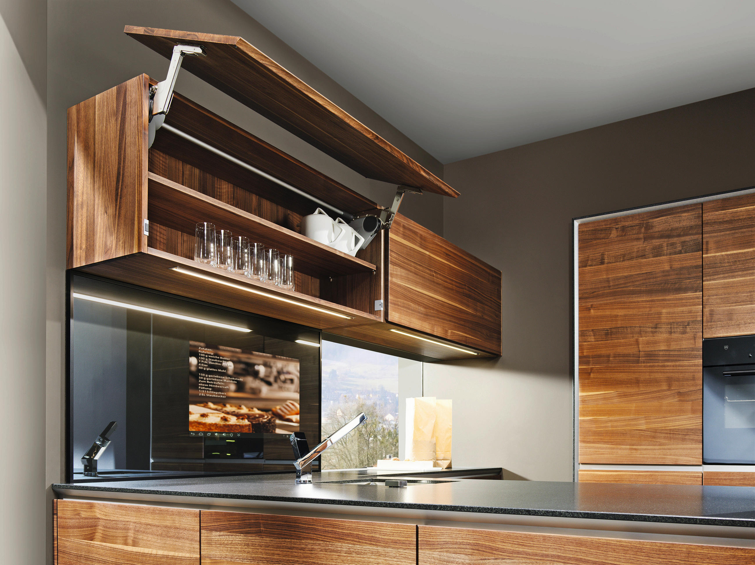 EINBAUKÜCHE VAO  - Nussbaumfarben, Design, Holz - Team 7