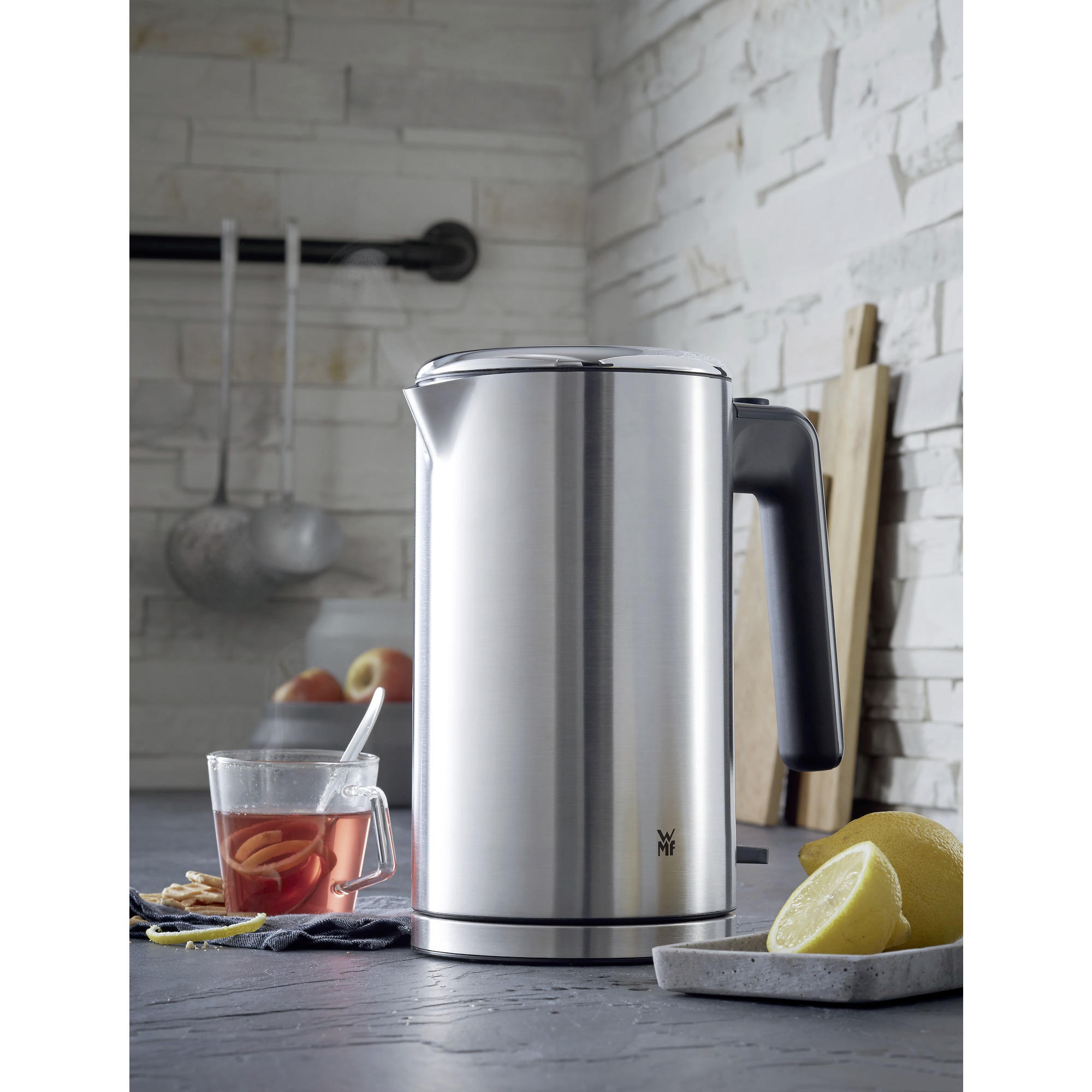 WASSERKOCHER 1,6 l  - Silberfarben/Schwarz, Basics, Metall - WMF