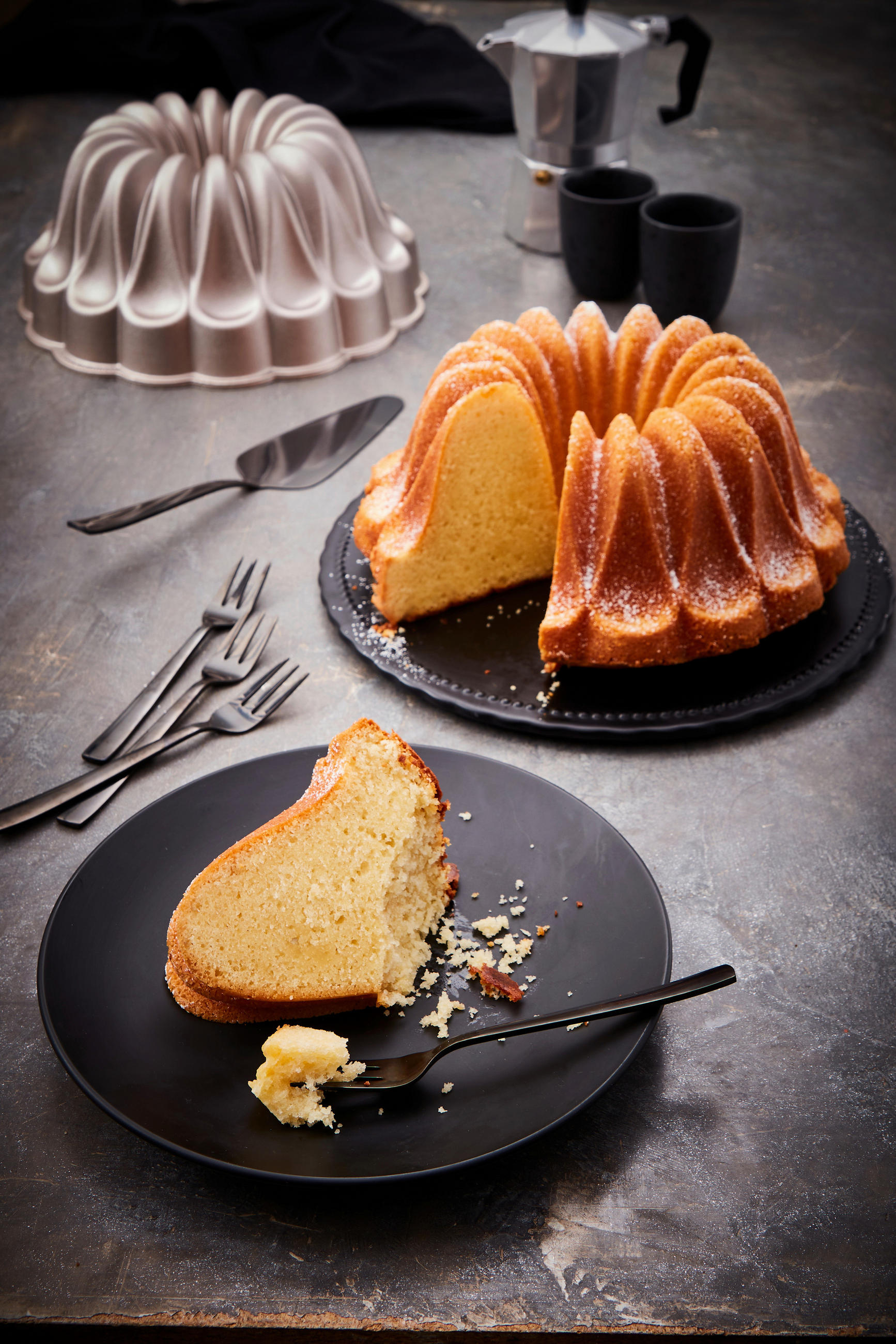 Thumbnail - Birkmann Gugelhupfform Contoura, Silber, Metall, 1,6 L, Blume, 10.5 cm, antihaftbeschichtet, Backen, Backformen, Gugelhu...