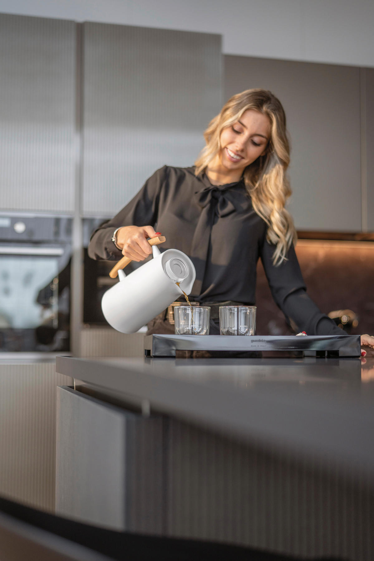 ISOLIERKANNE Icons 1000 L  - Weiß, Basics, Glas/Holz (18,3/13/25cm) - GUZZINI